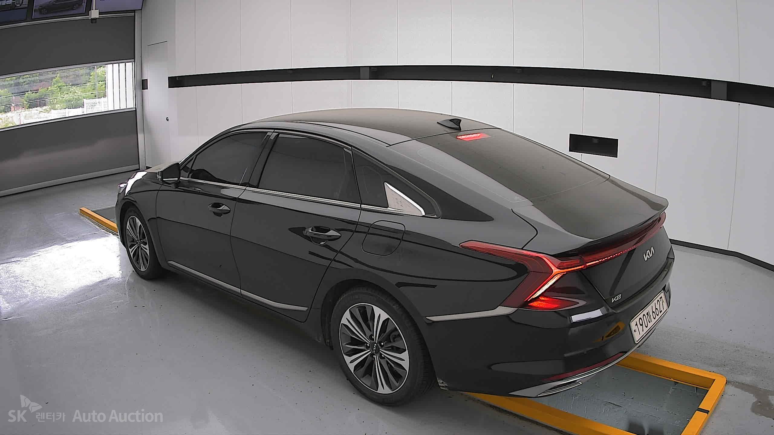 2023 - kia k8