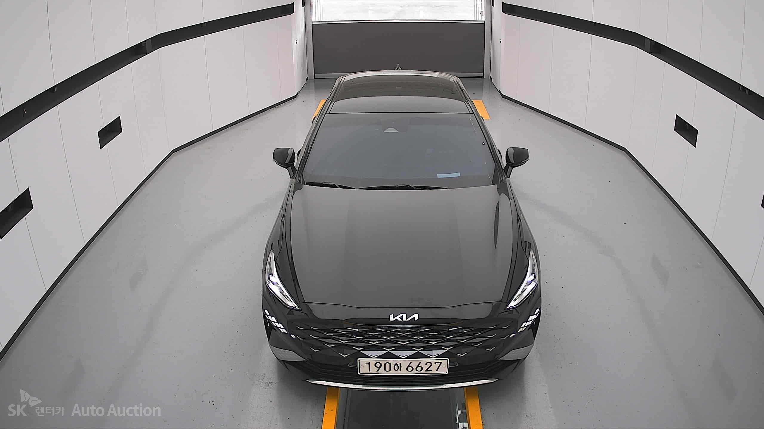 2023 - kia k8