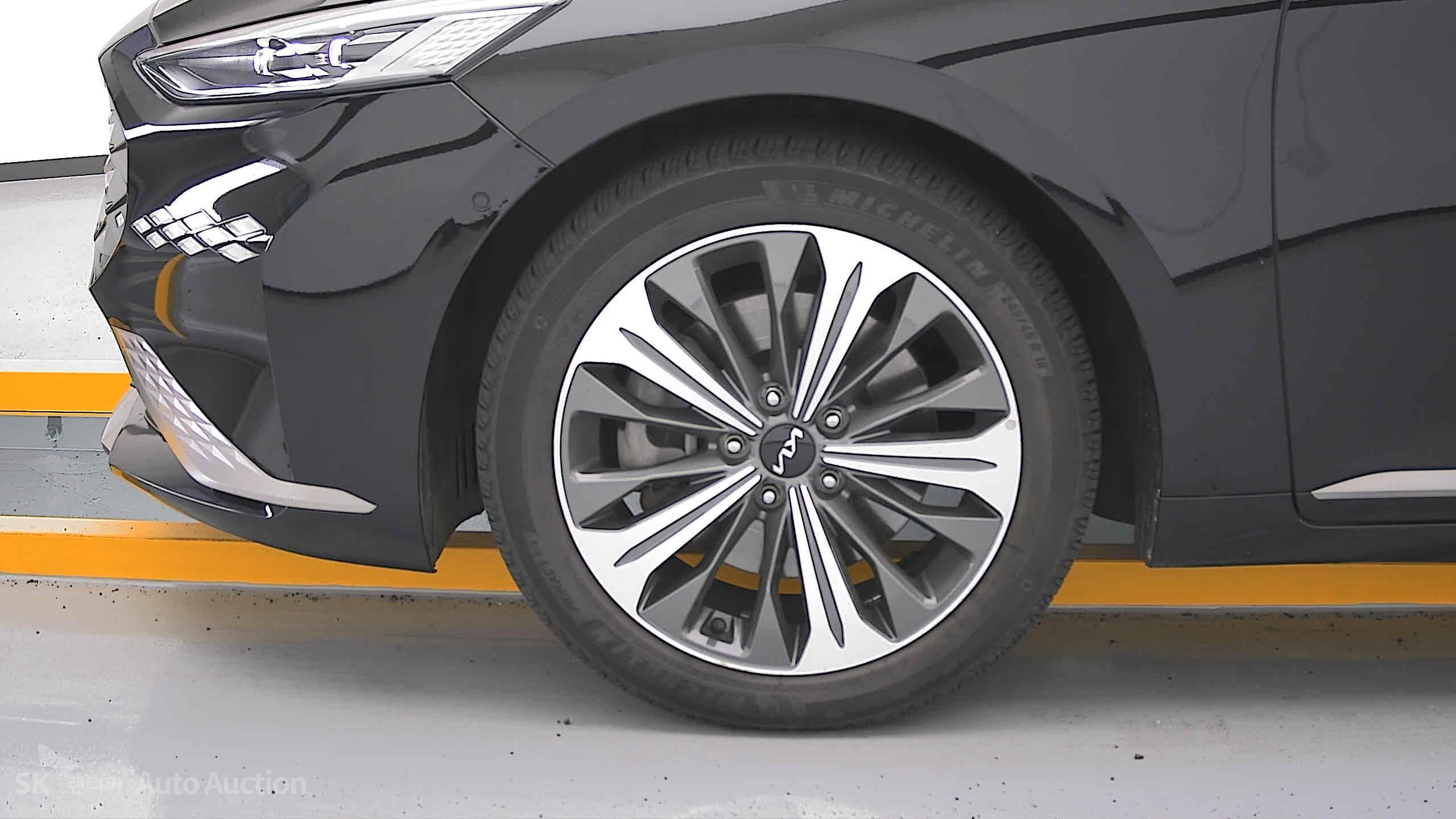 2023 - kia k8