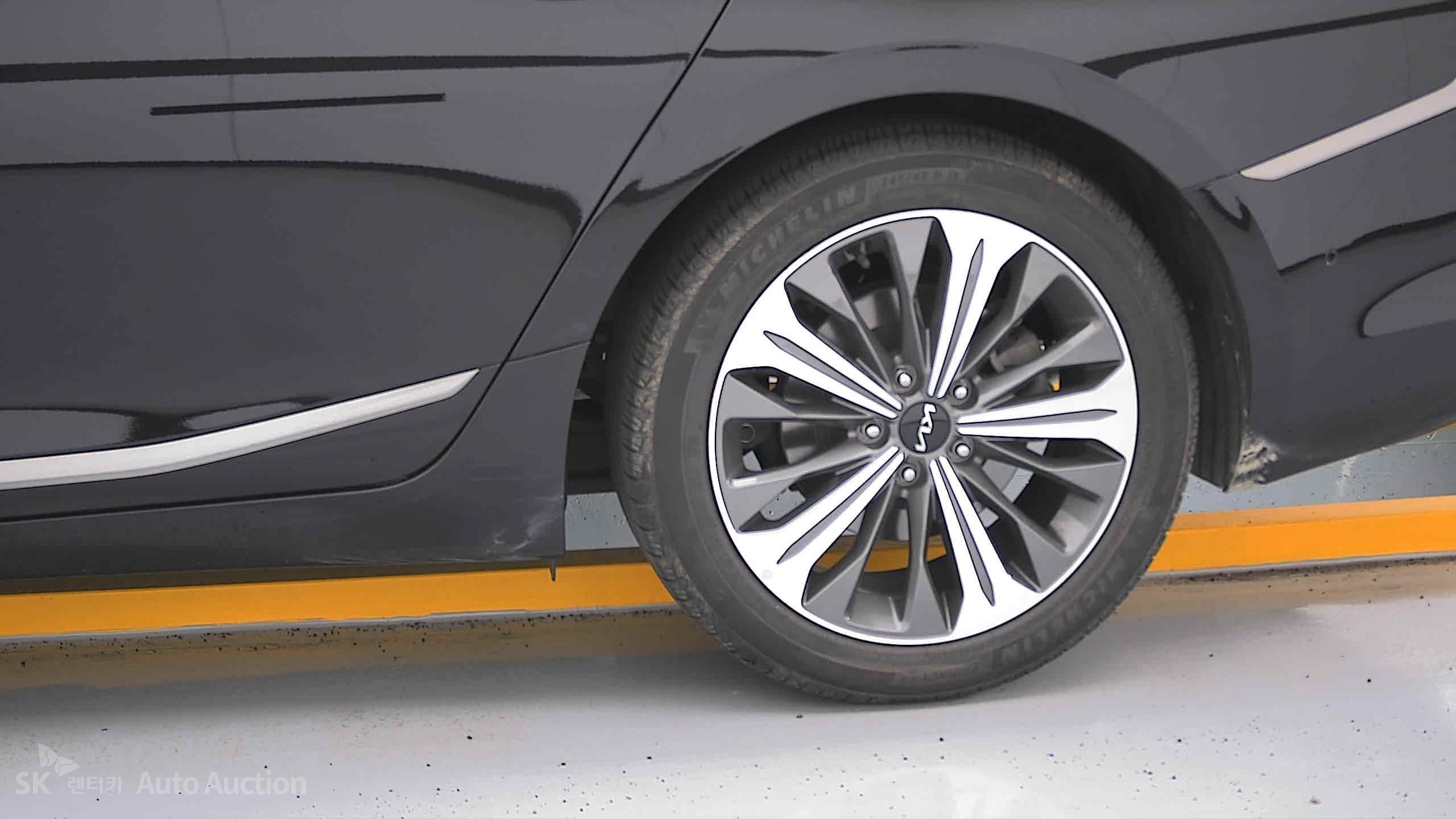 2023 - kia k8