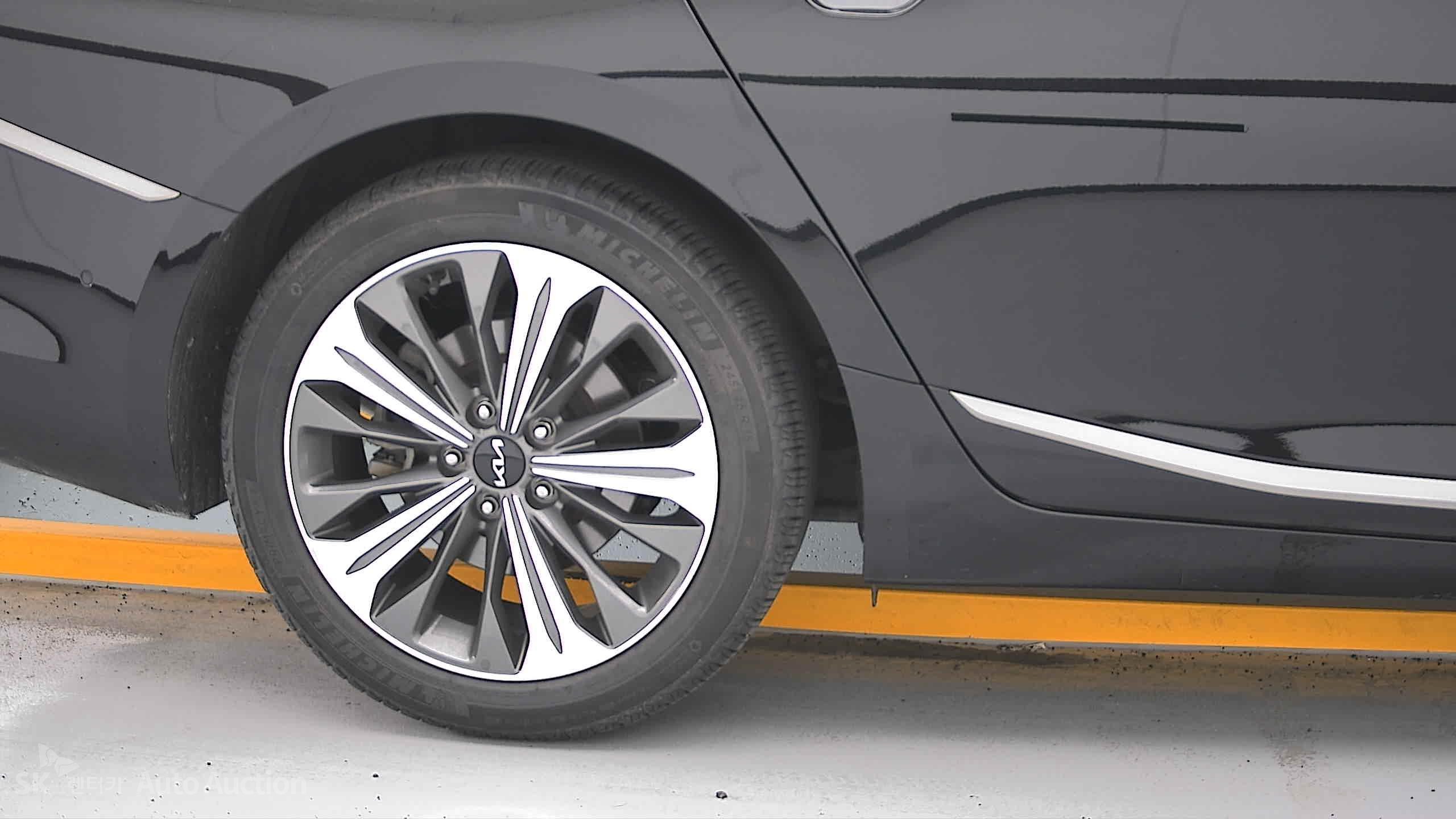 2023 - kia k8