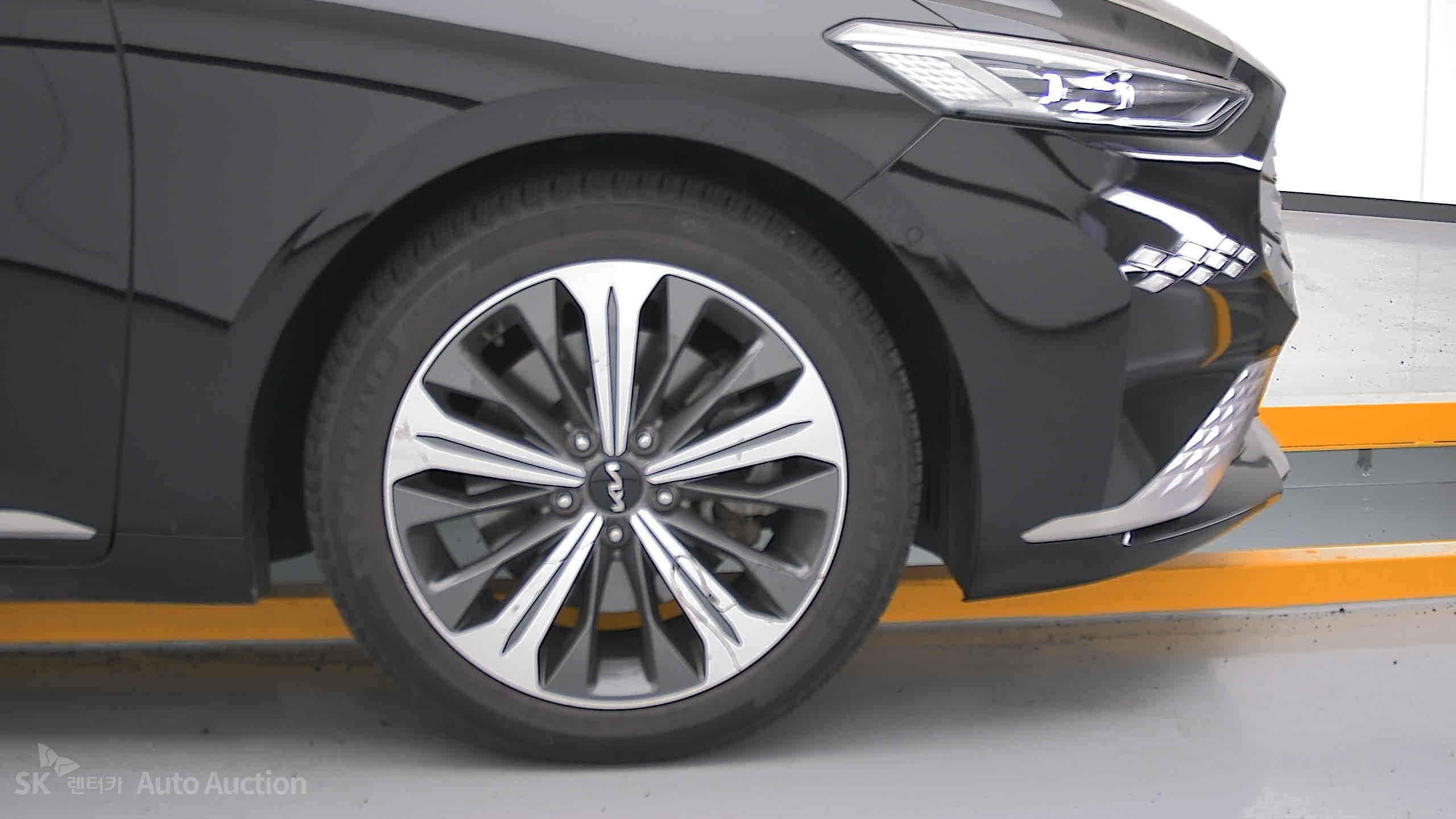2023 - kia k8