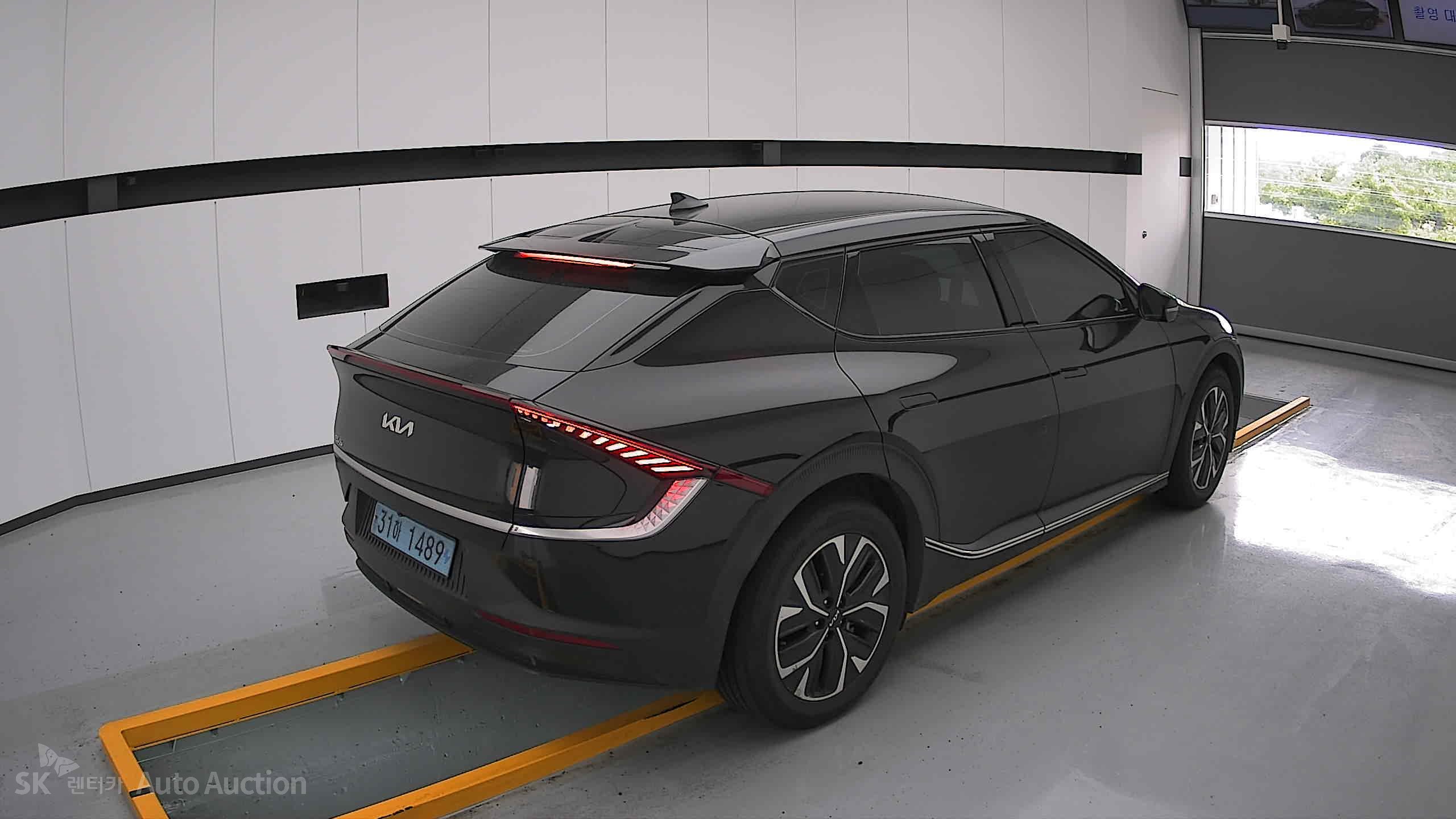 2022 - kia ev6
