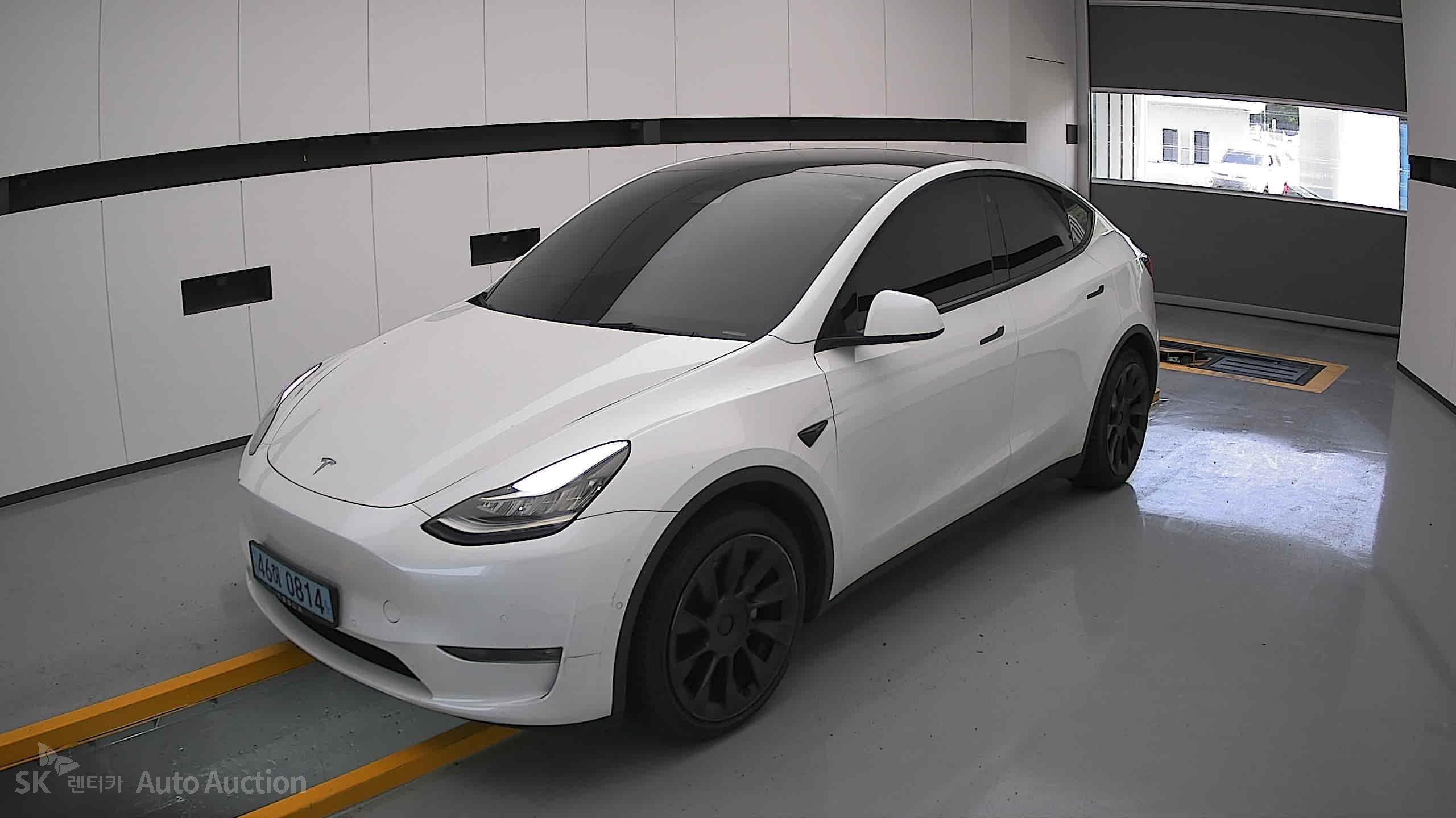 2022 - tesla model y