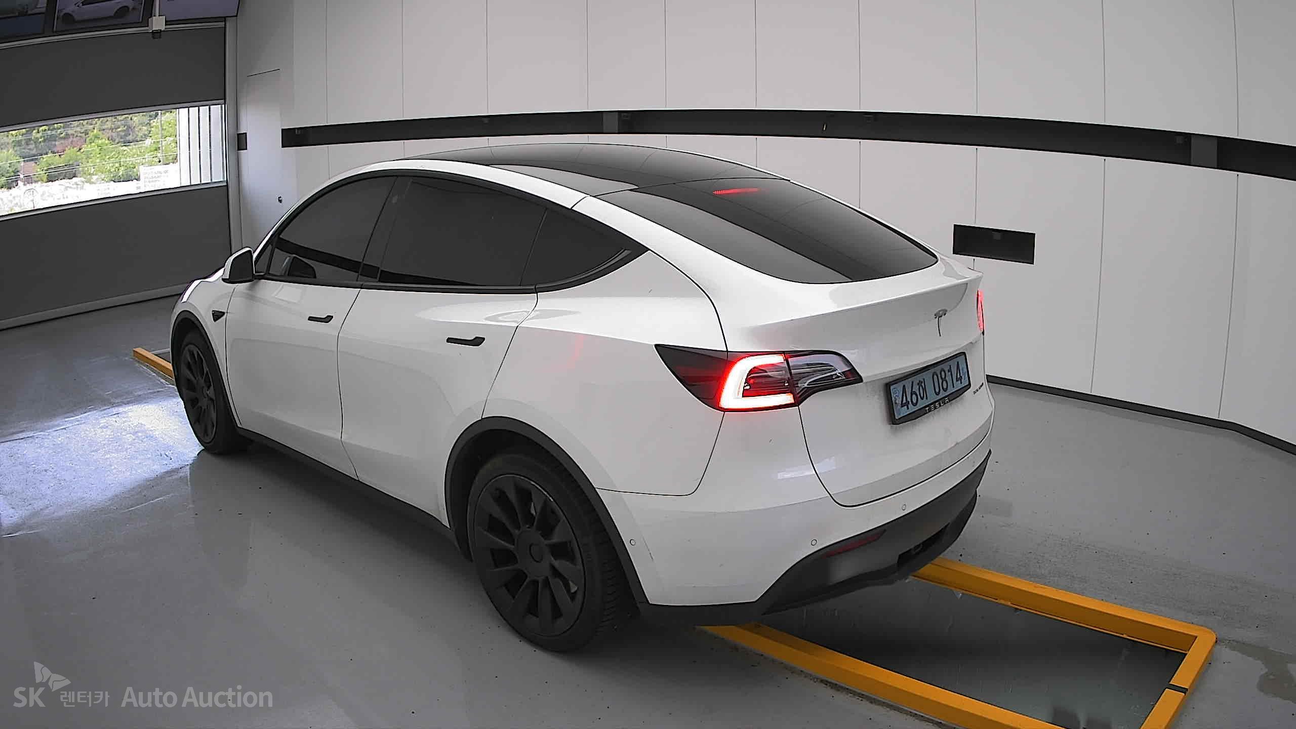 2022 - tesla model y