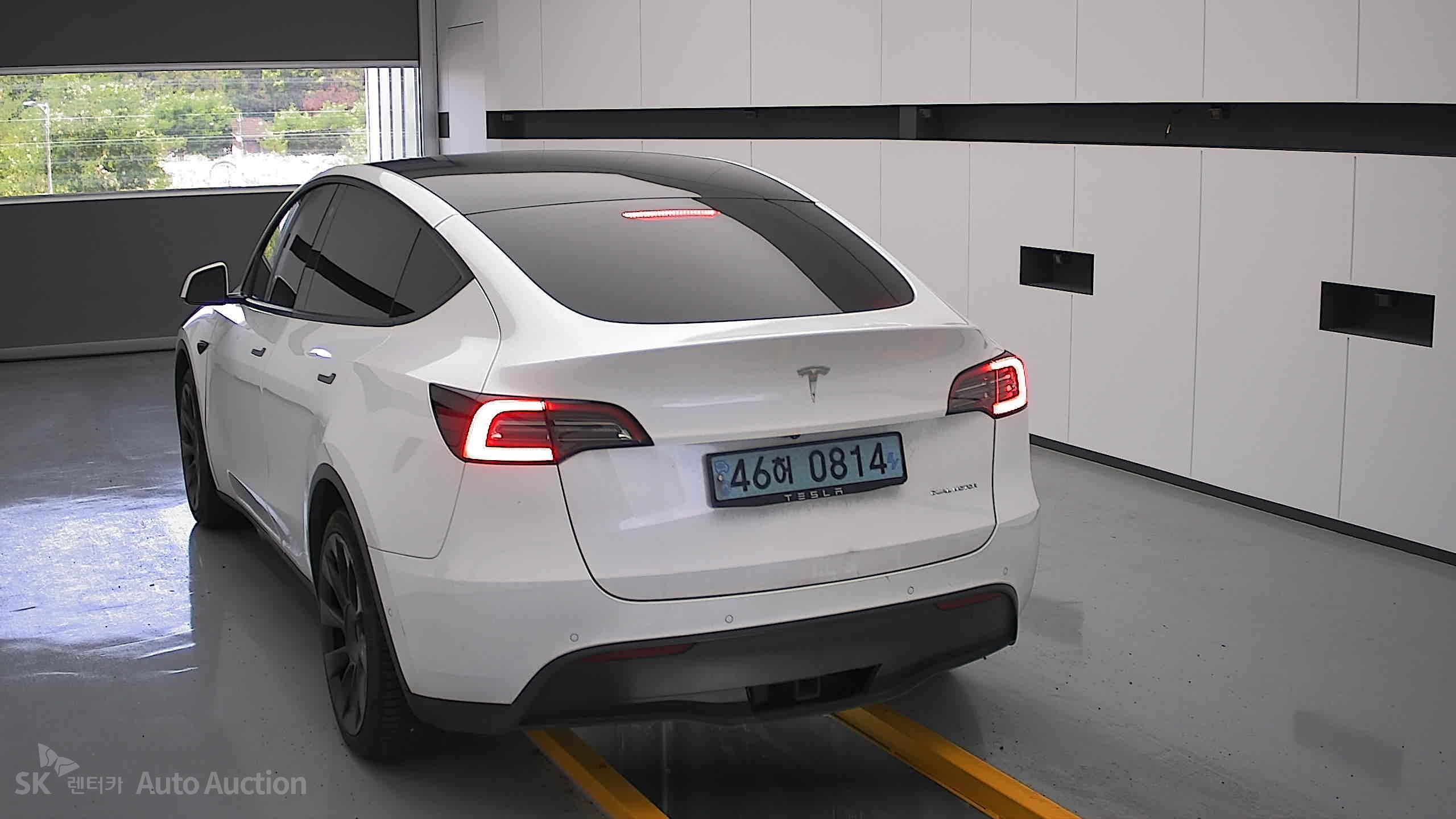 2022 - tesla model y