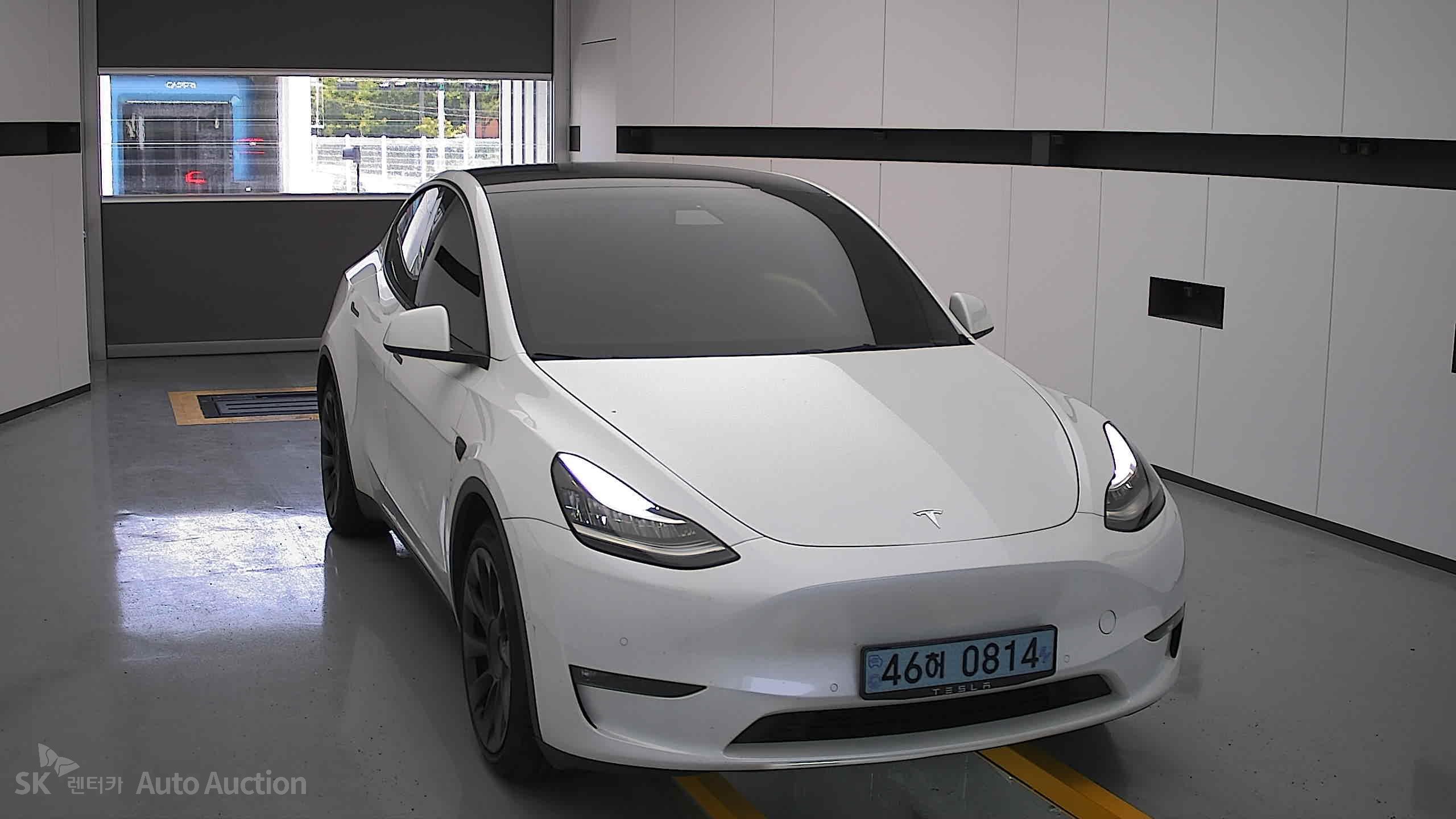 2022 - tesla model y