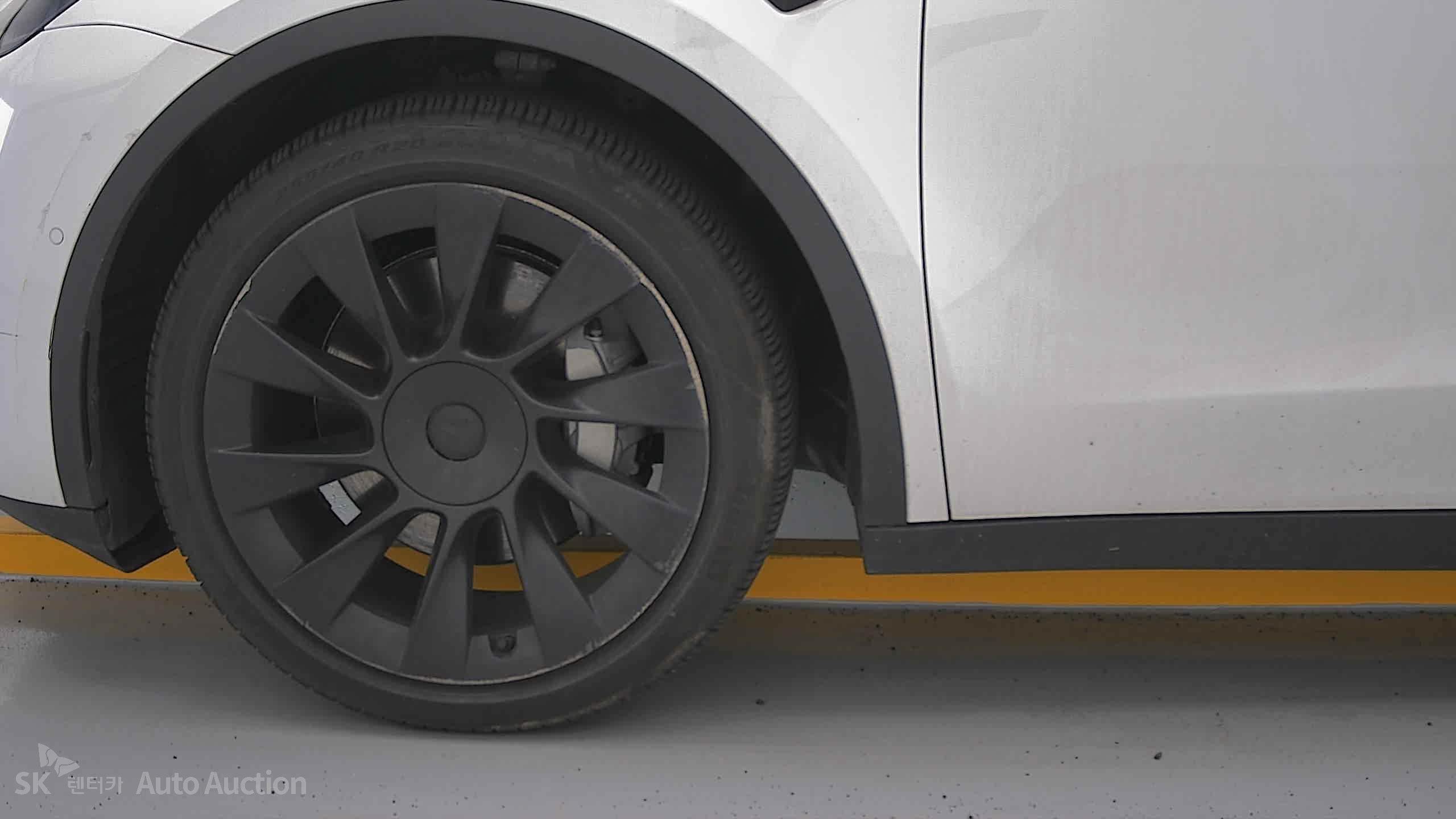 2022 - tesla model y
