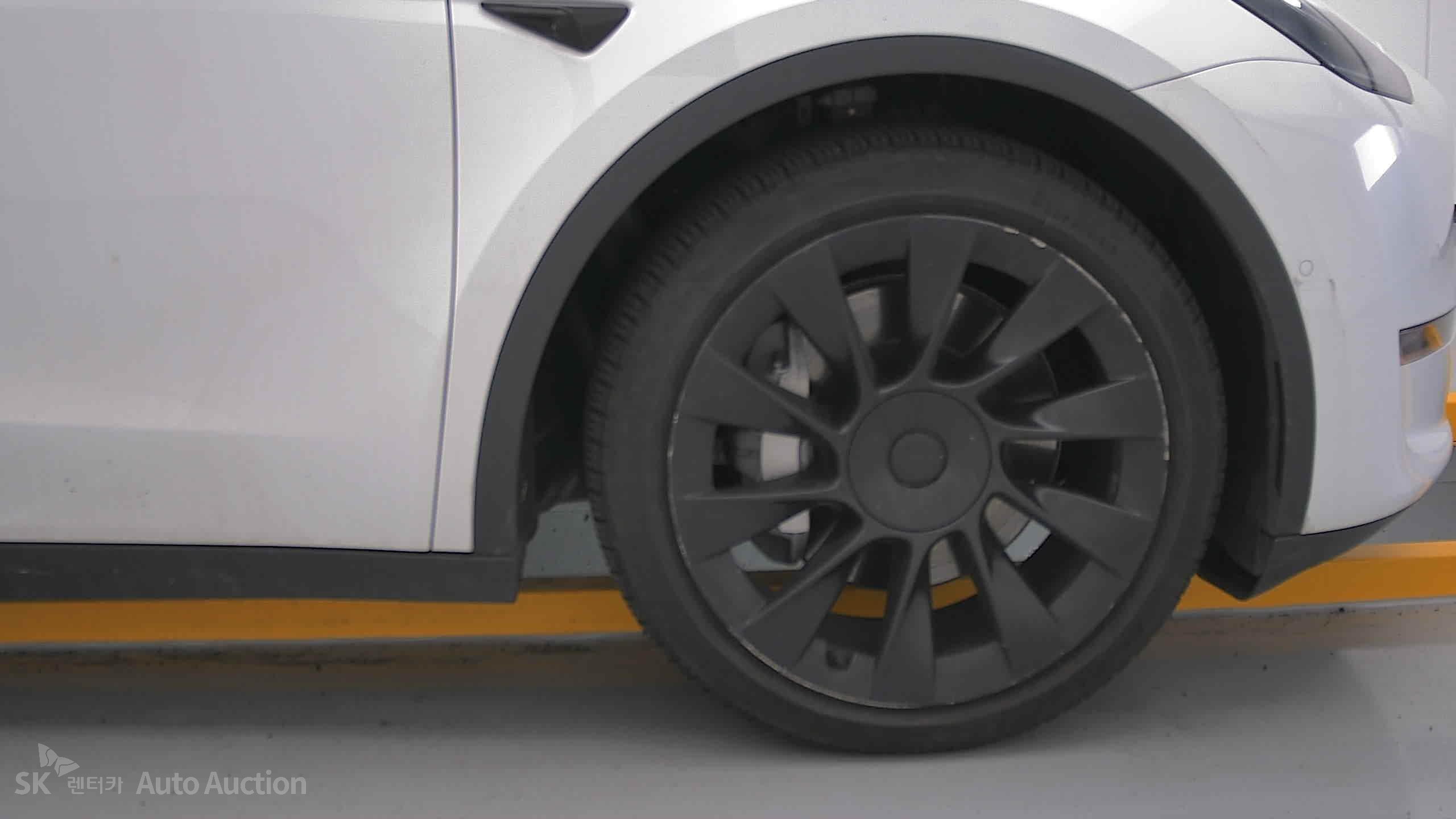2022 - tesla model y