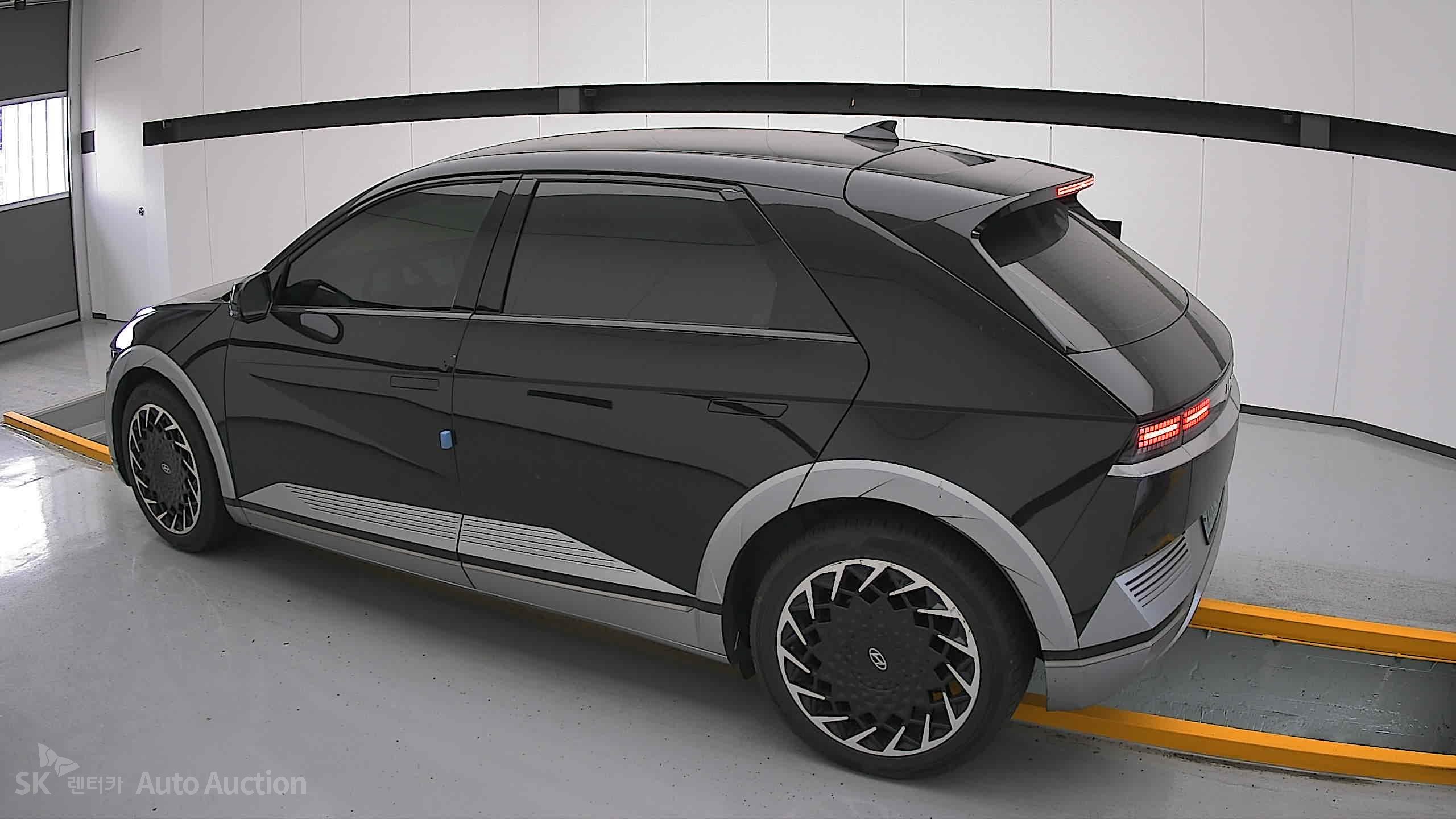 2022 - hyundai ioniq