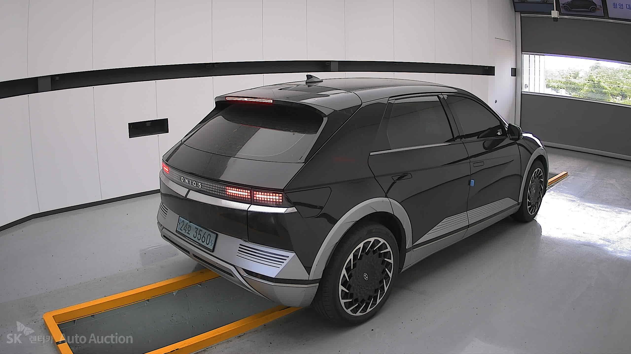 2022 - hyundai ioniq