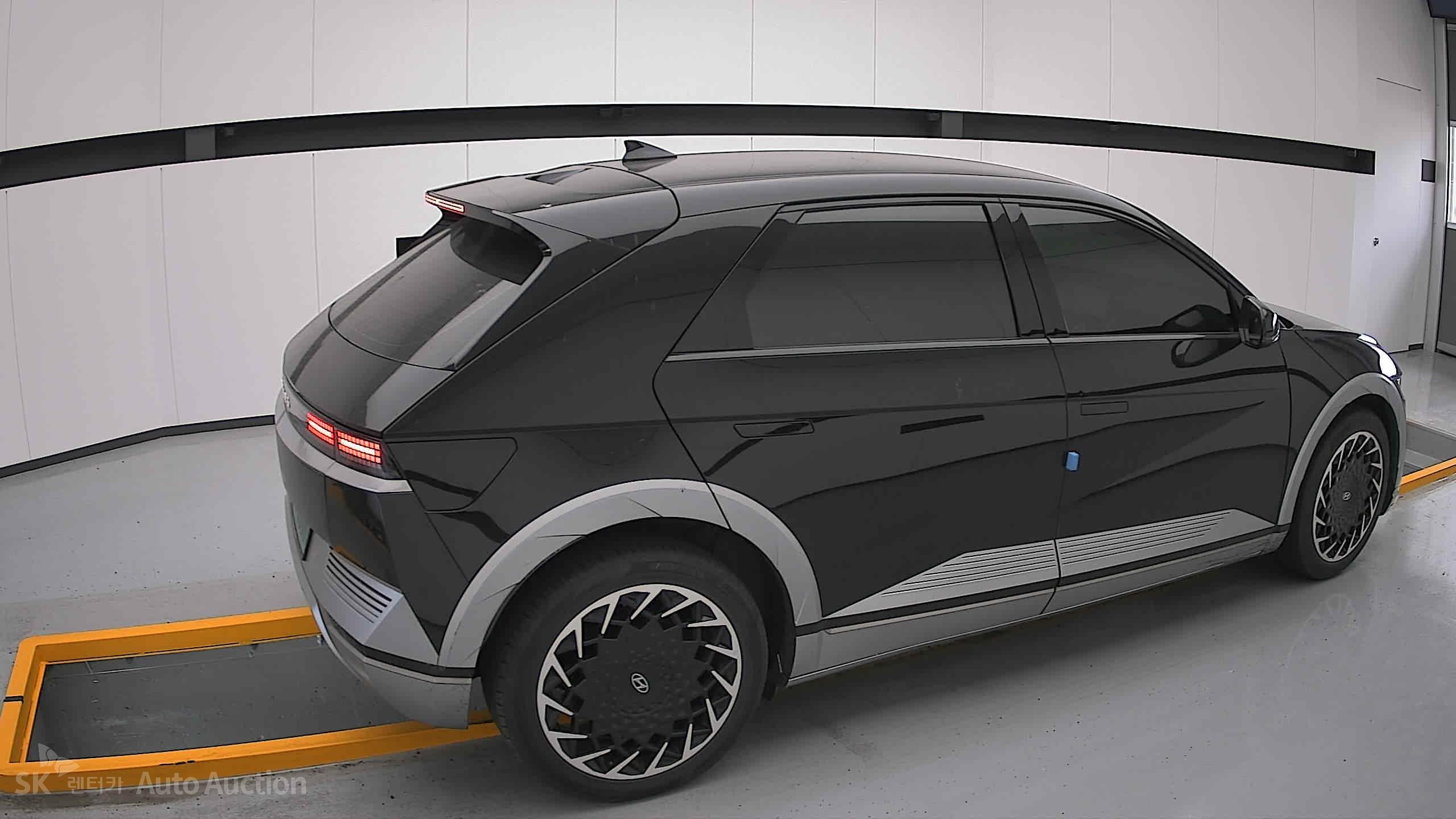 2022 - hyundai ioniq