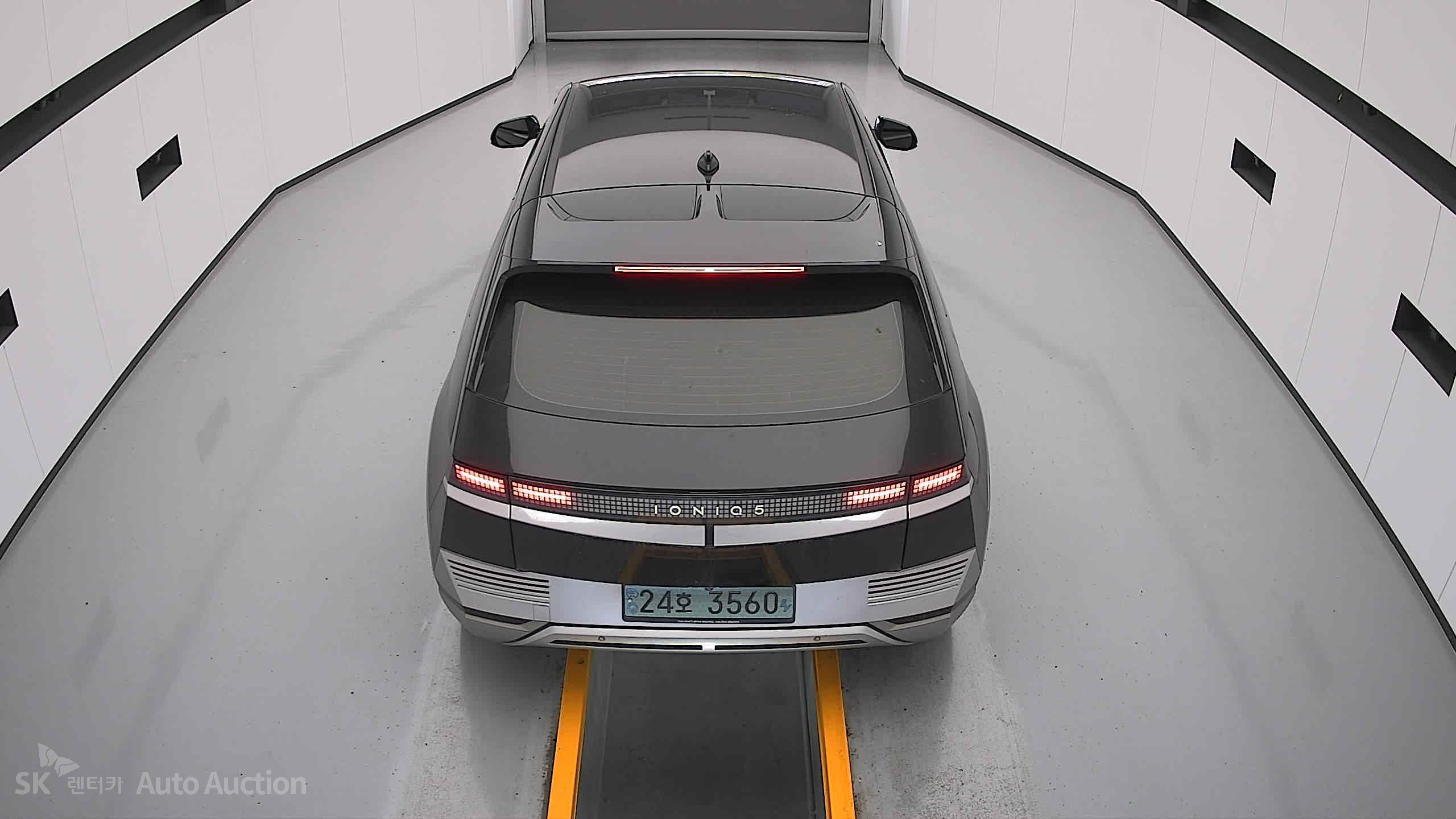 2022 - hyundai ioniq