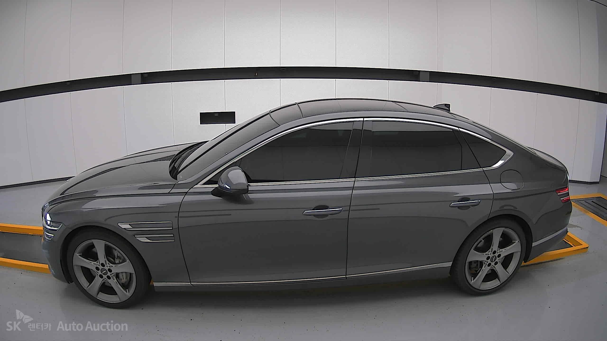 2021 - genesis g80