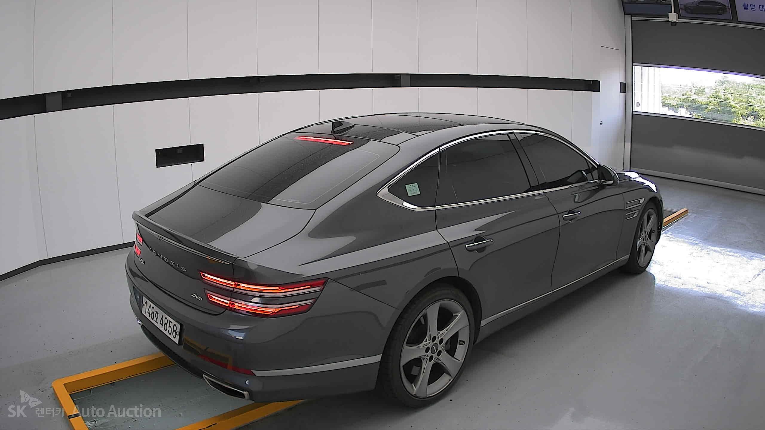 2021 - genesis g80