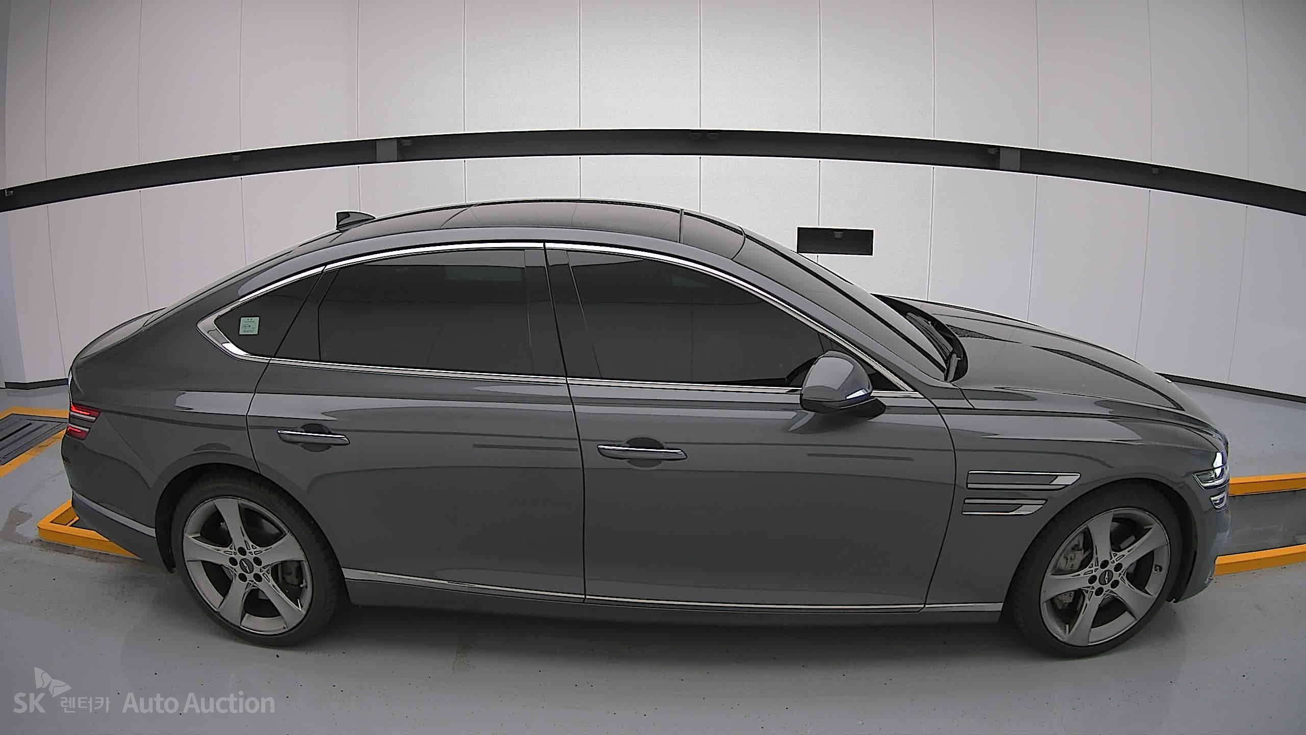 2021 - genesis g80