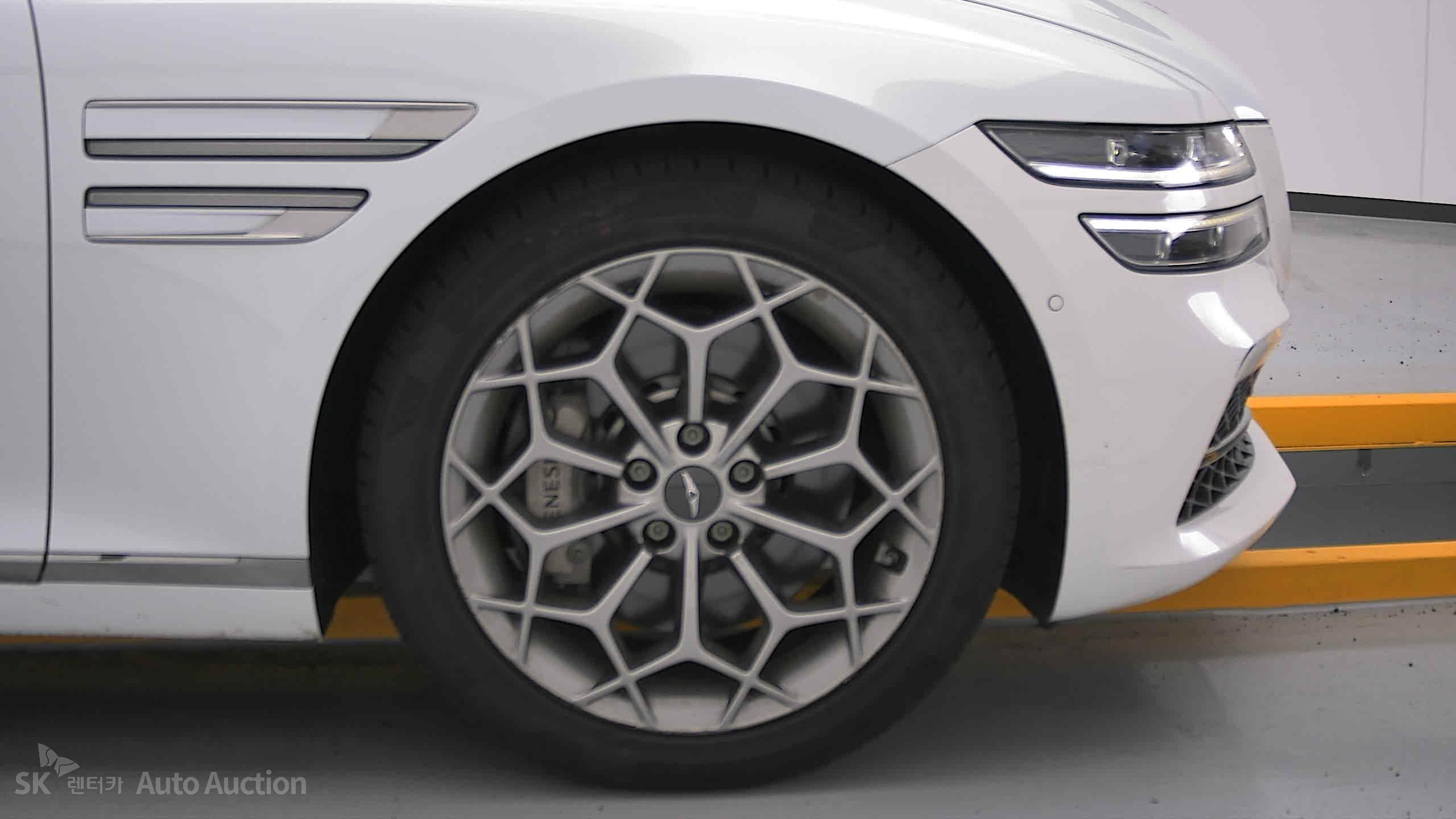 2022 - genesis g80