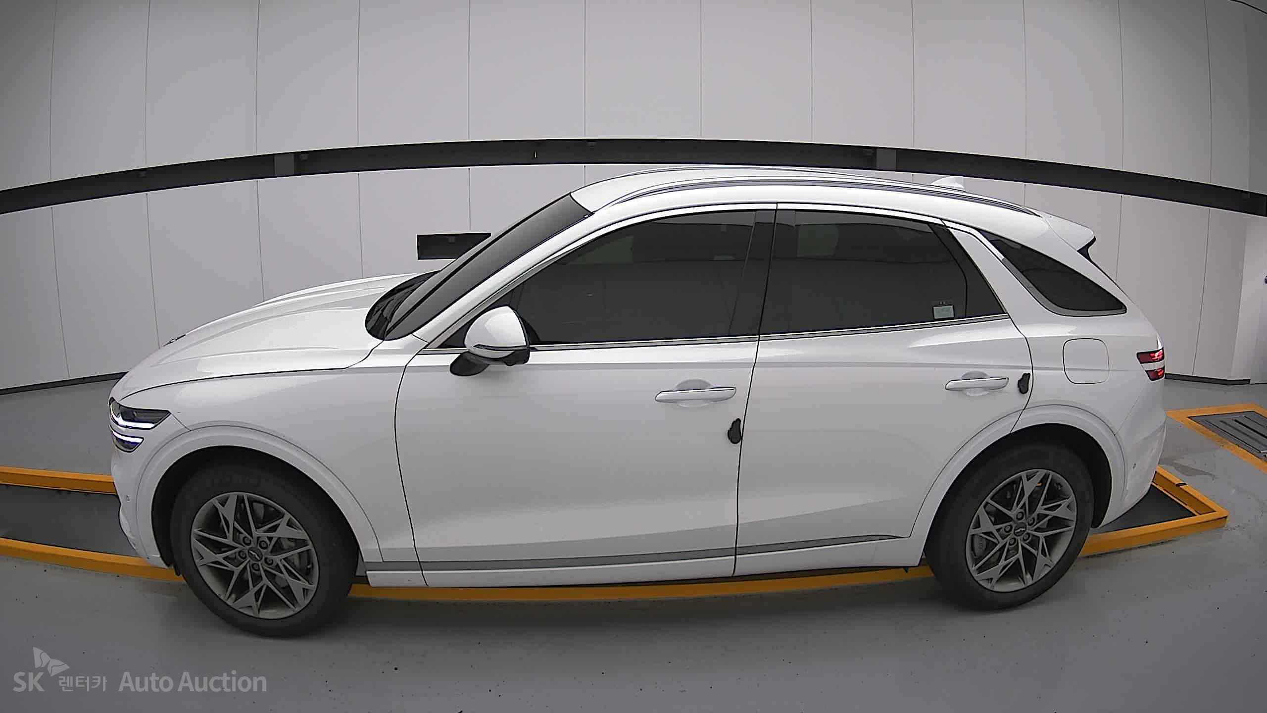 2023 - genesis gv70