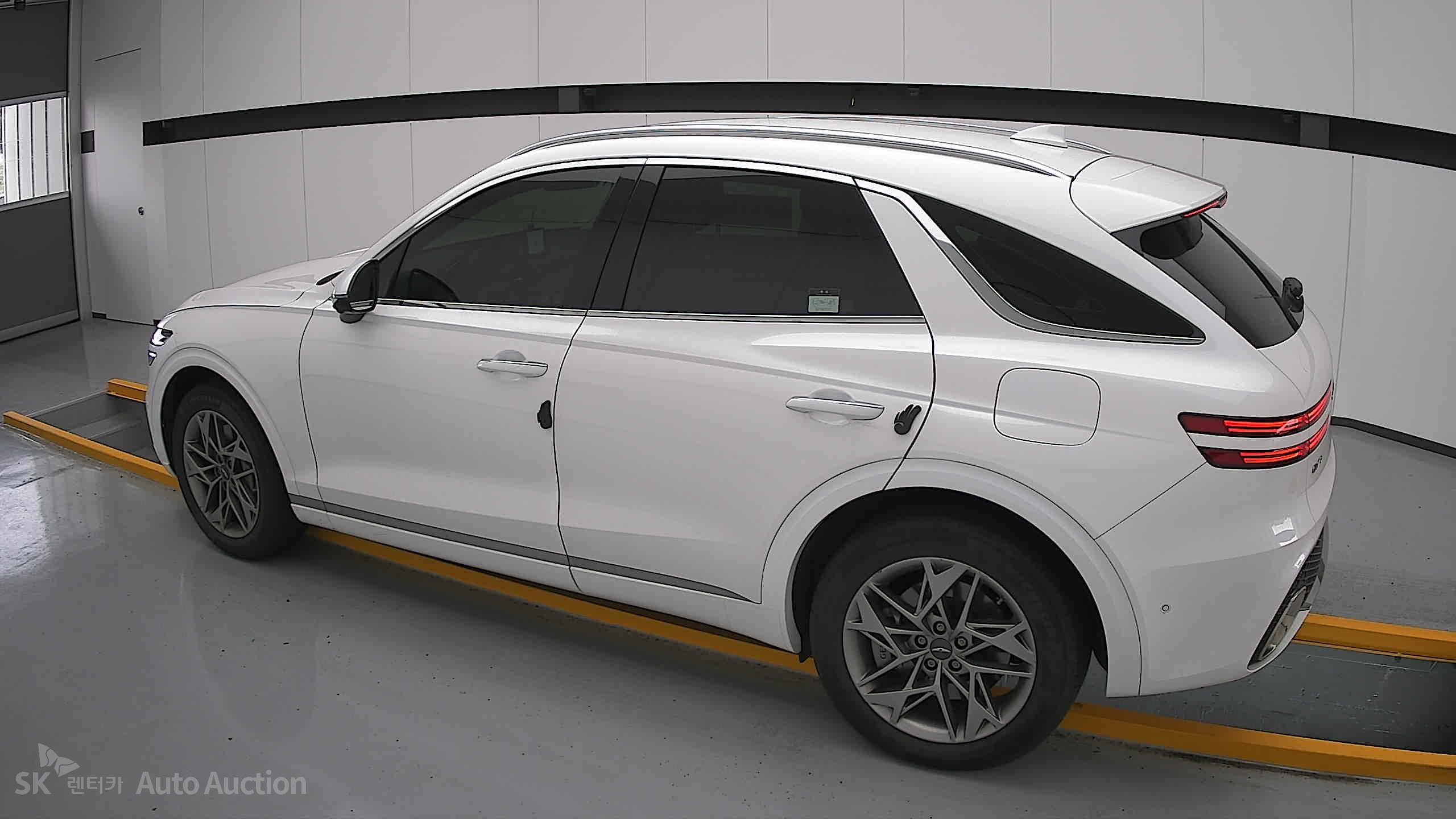 2023 - genesis gv70