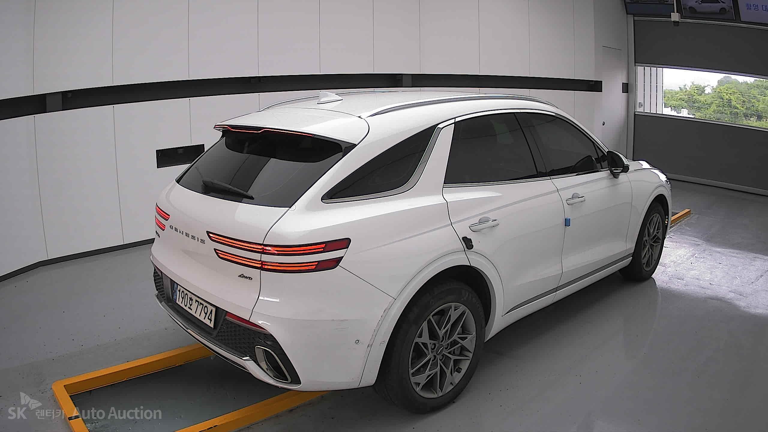2023 - genesis gv70