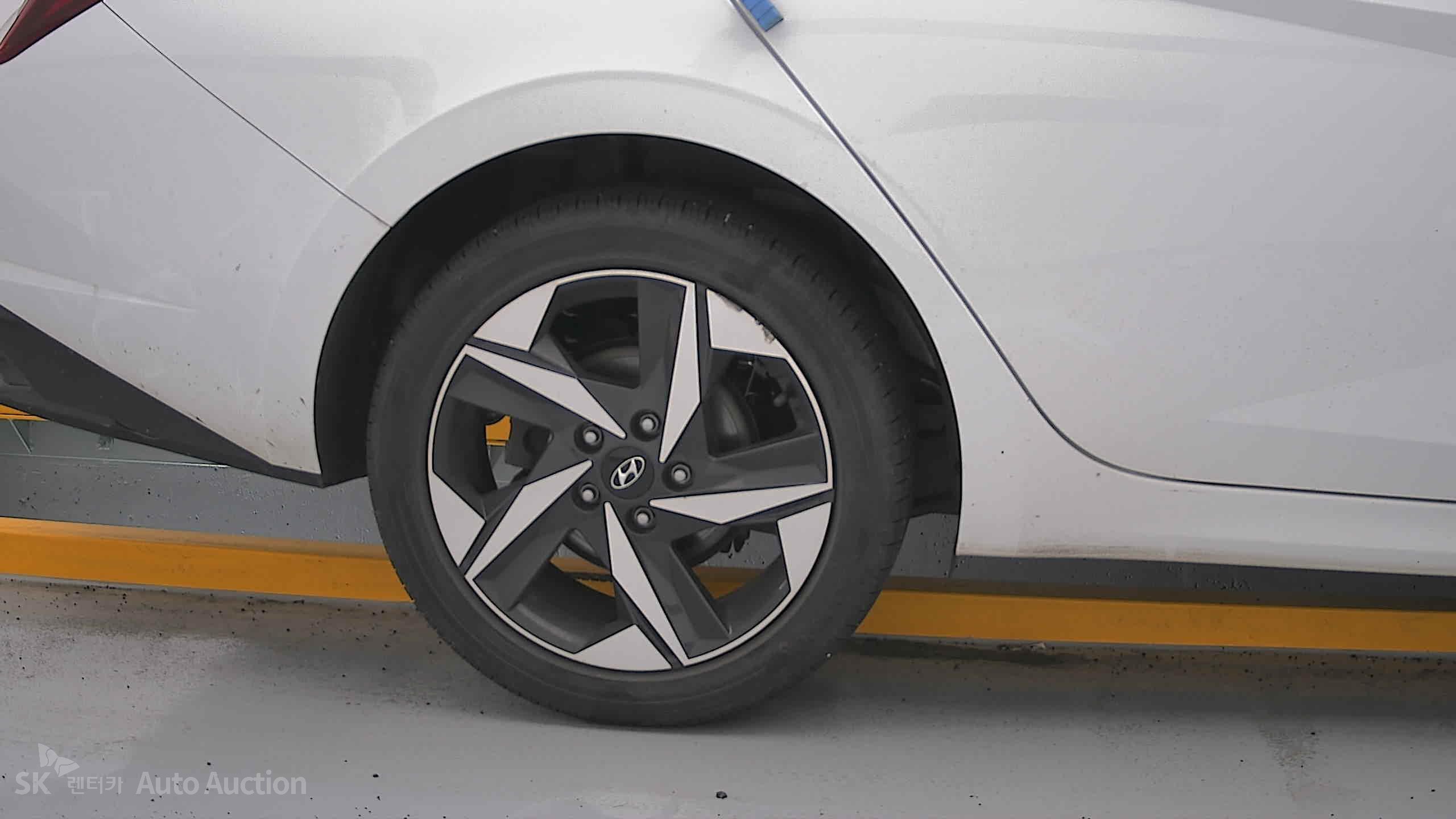 2023 - hyundai avante