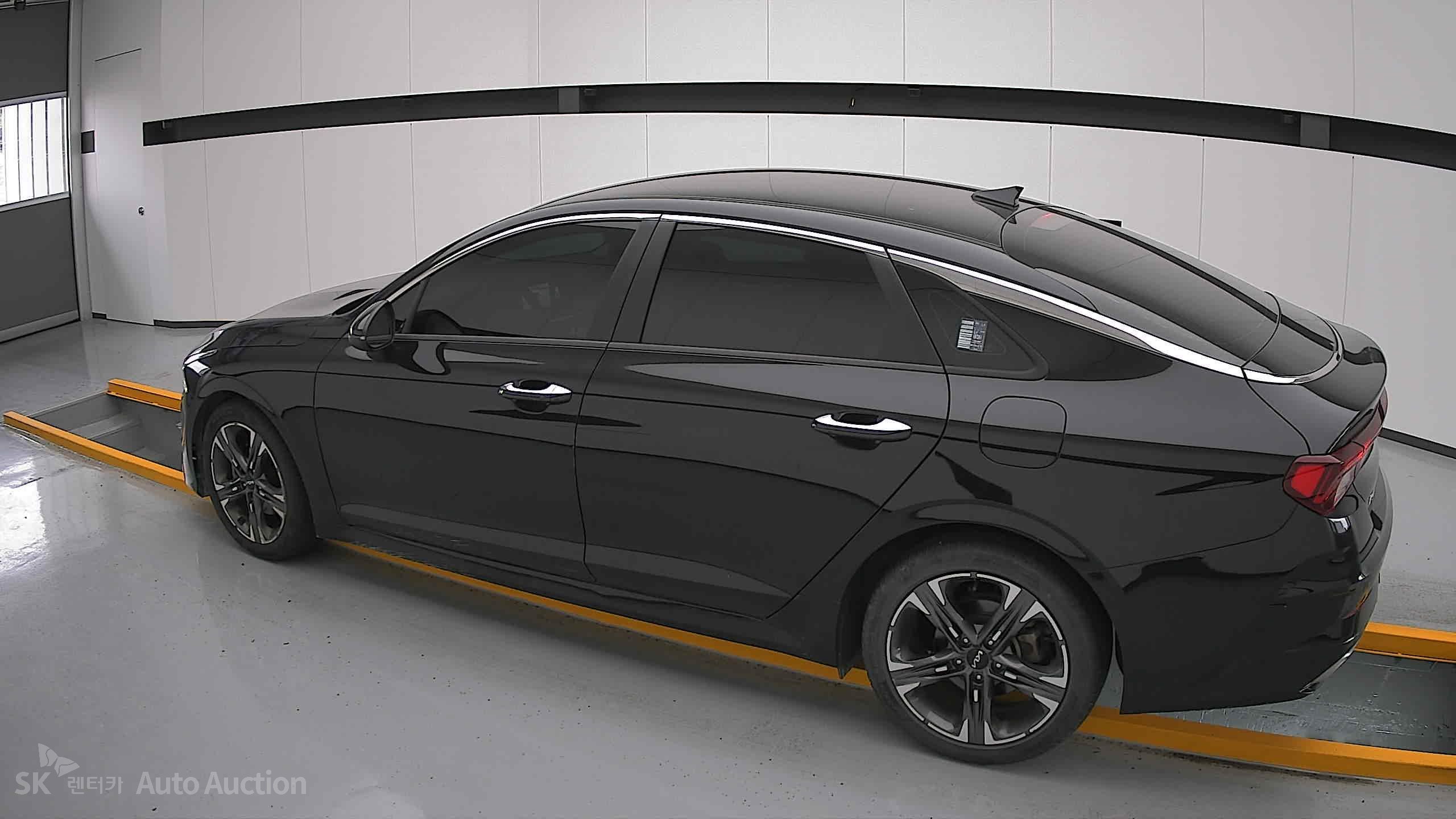 2022 - kia k5
