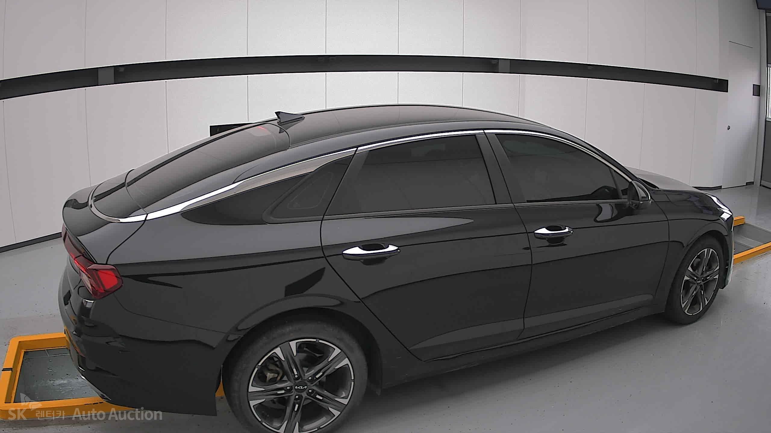 2022 - kia k5