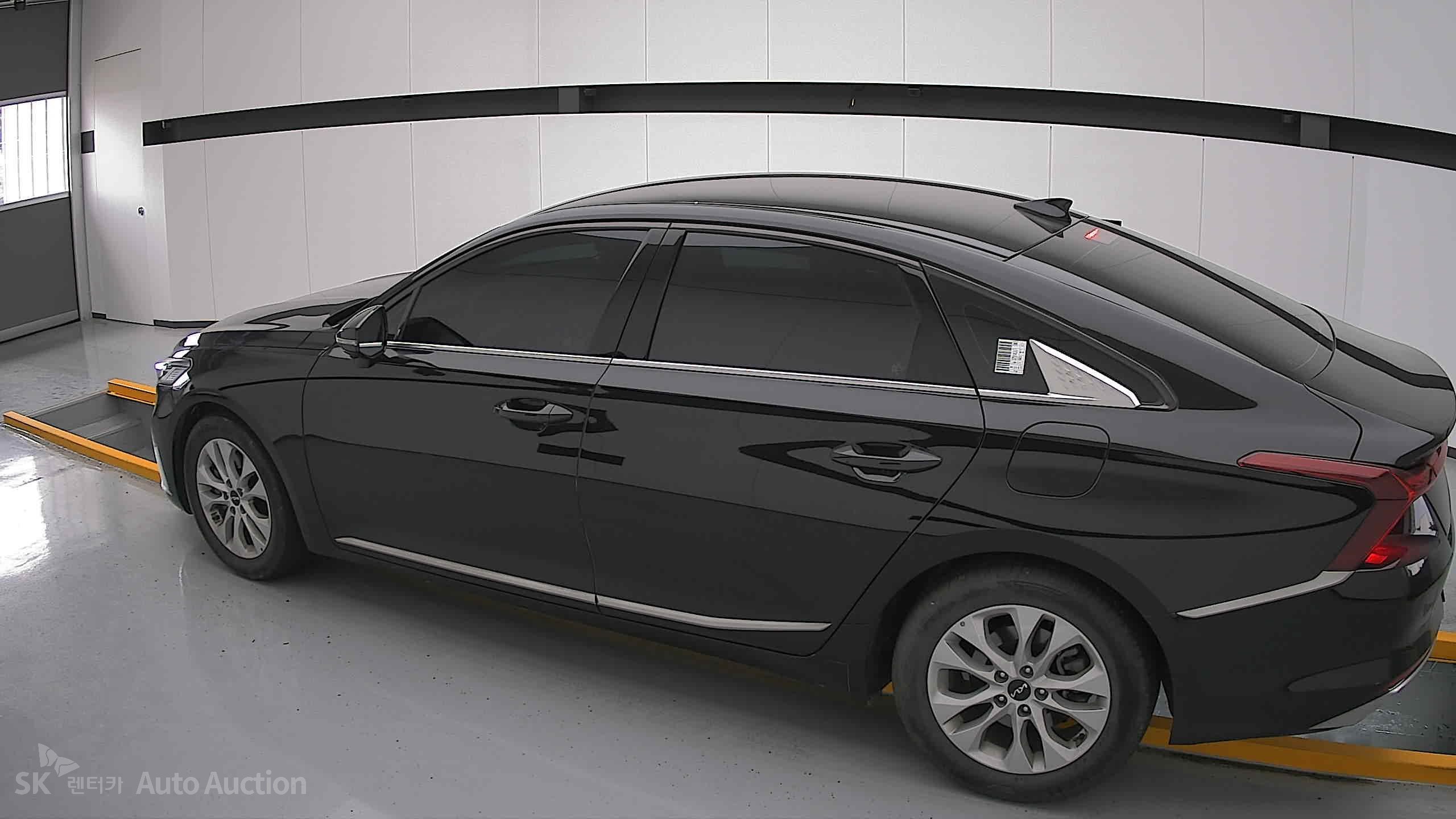 2023 - kia k8