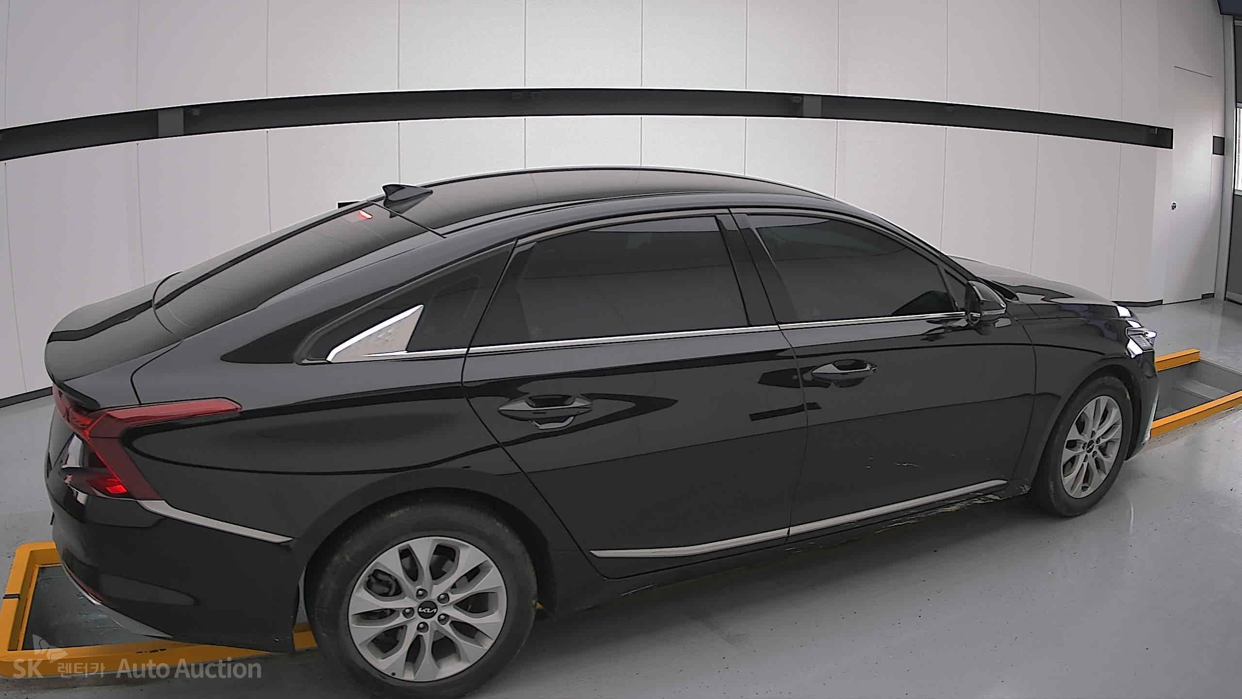 2023 - kia k8