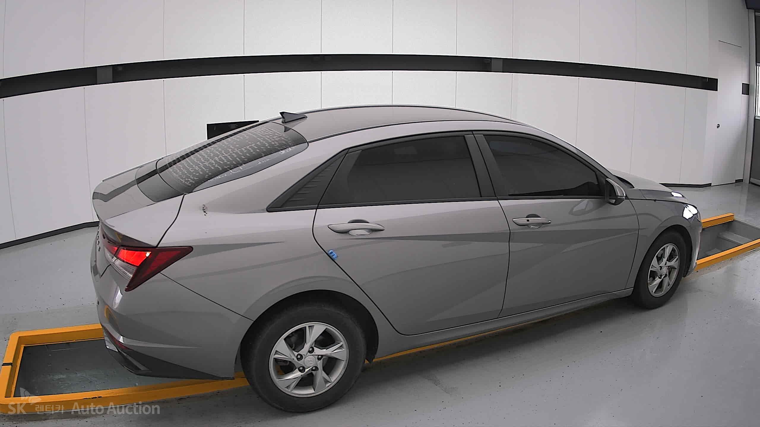 2021 - hyundai avante