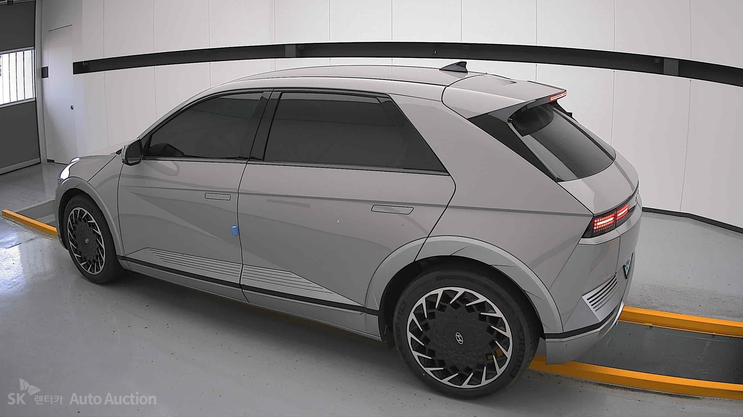 2022 - hyundai ioniq