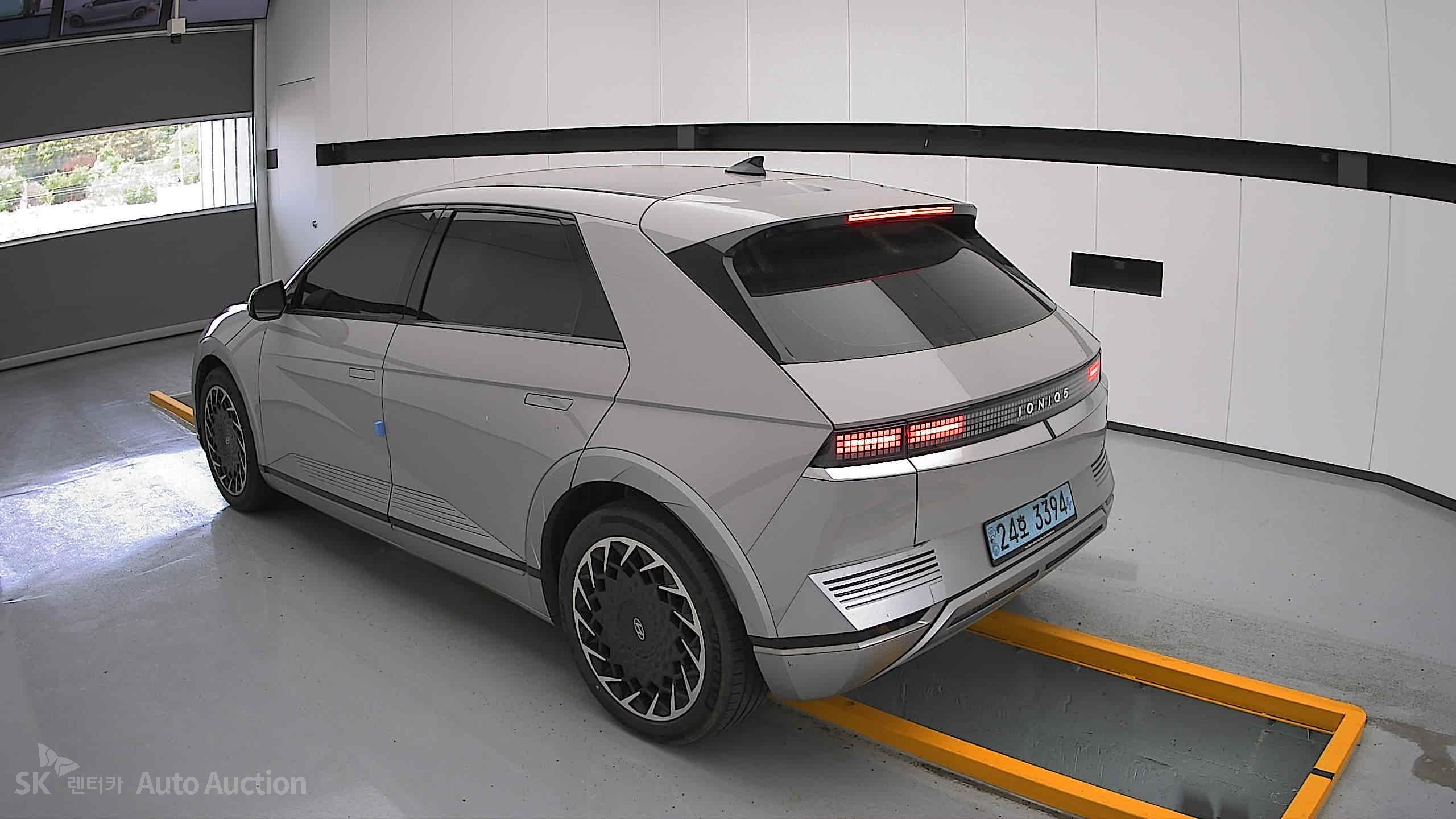 2022 - hyundai ioniq