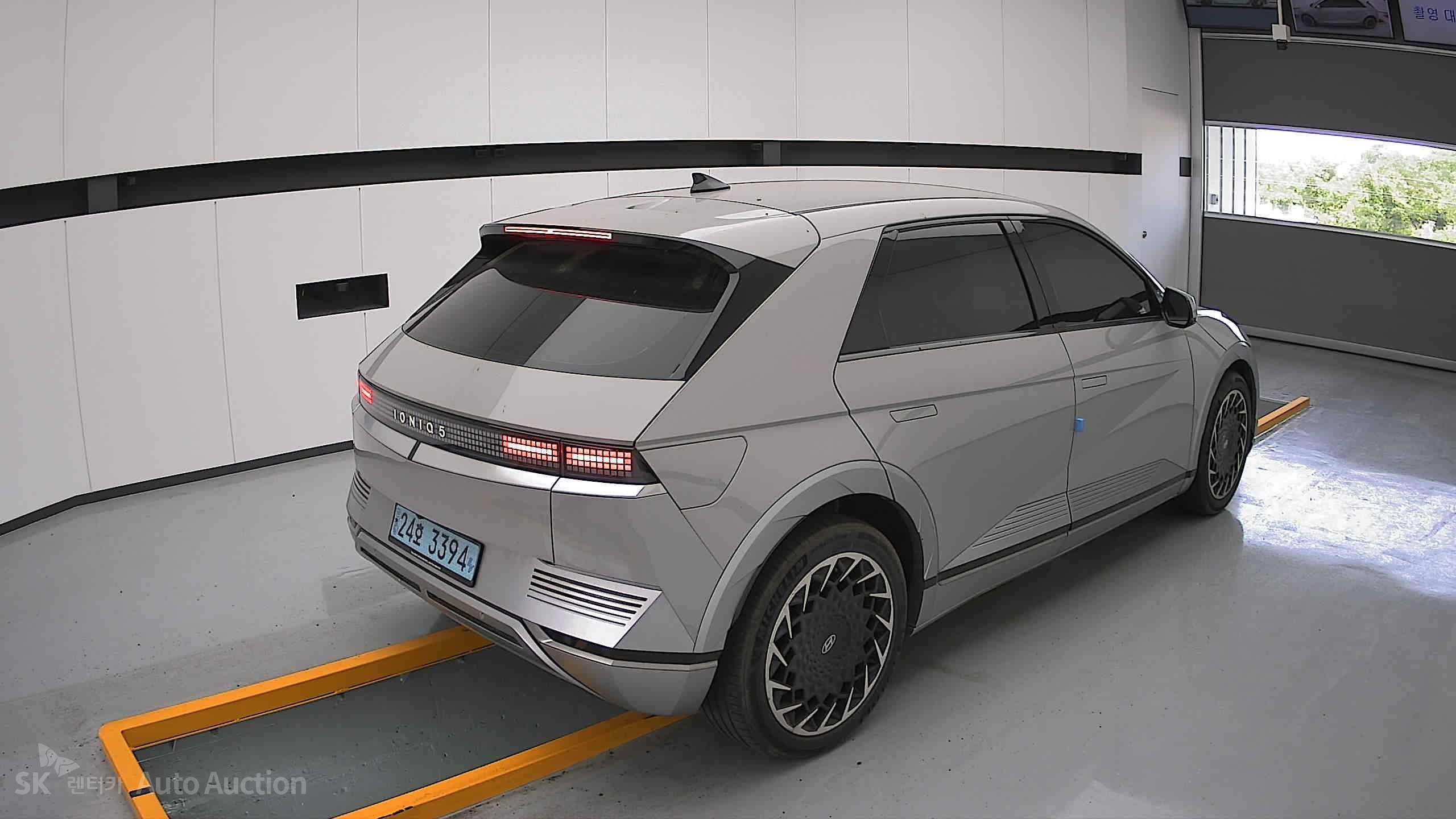 2022 - hyundai ioniq