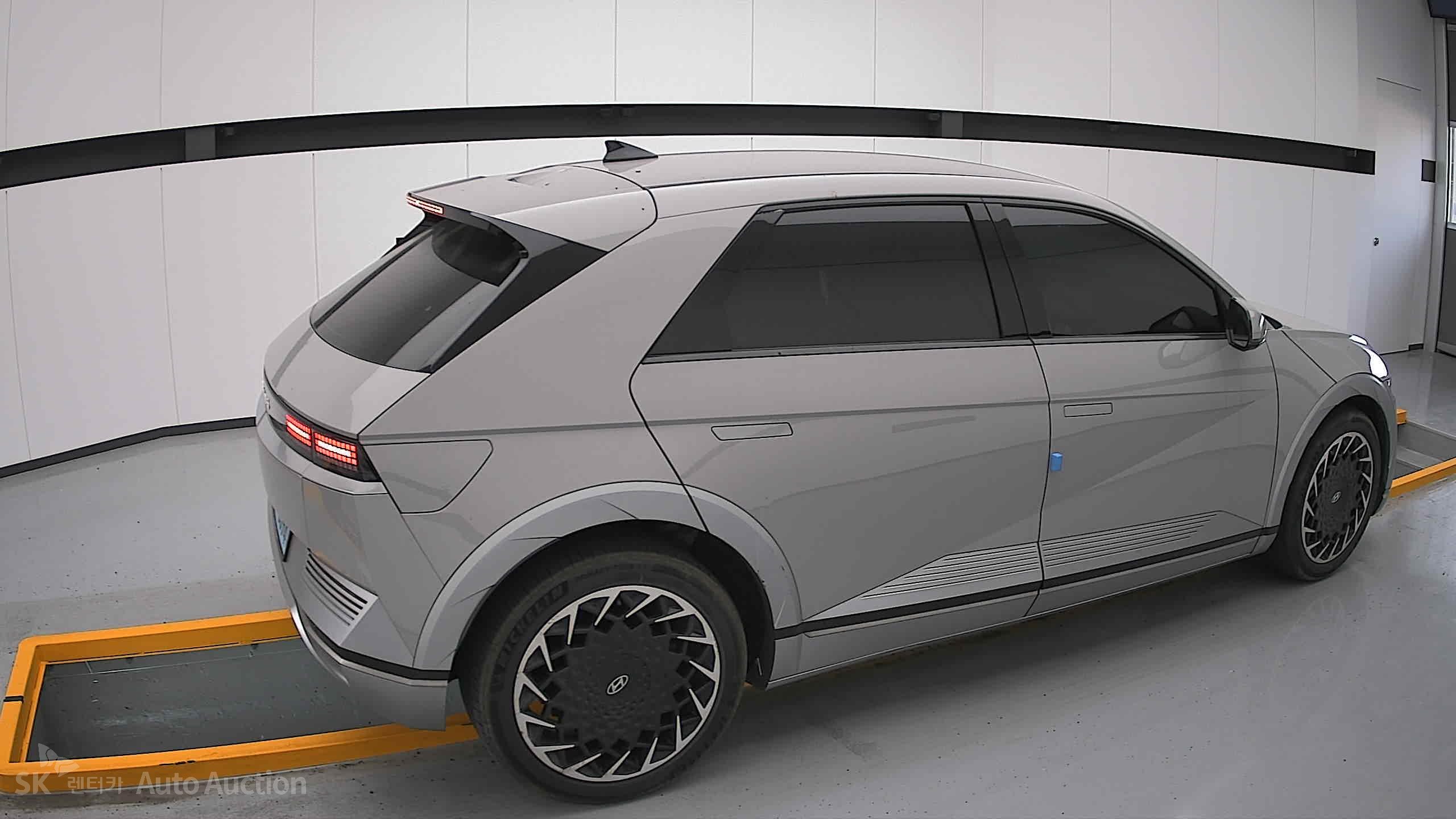 2022 - hyundai ioniq