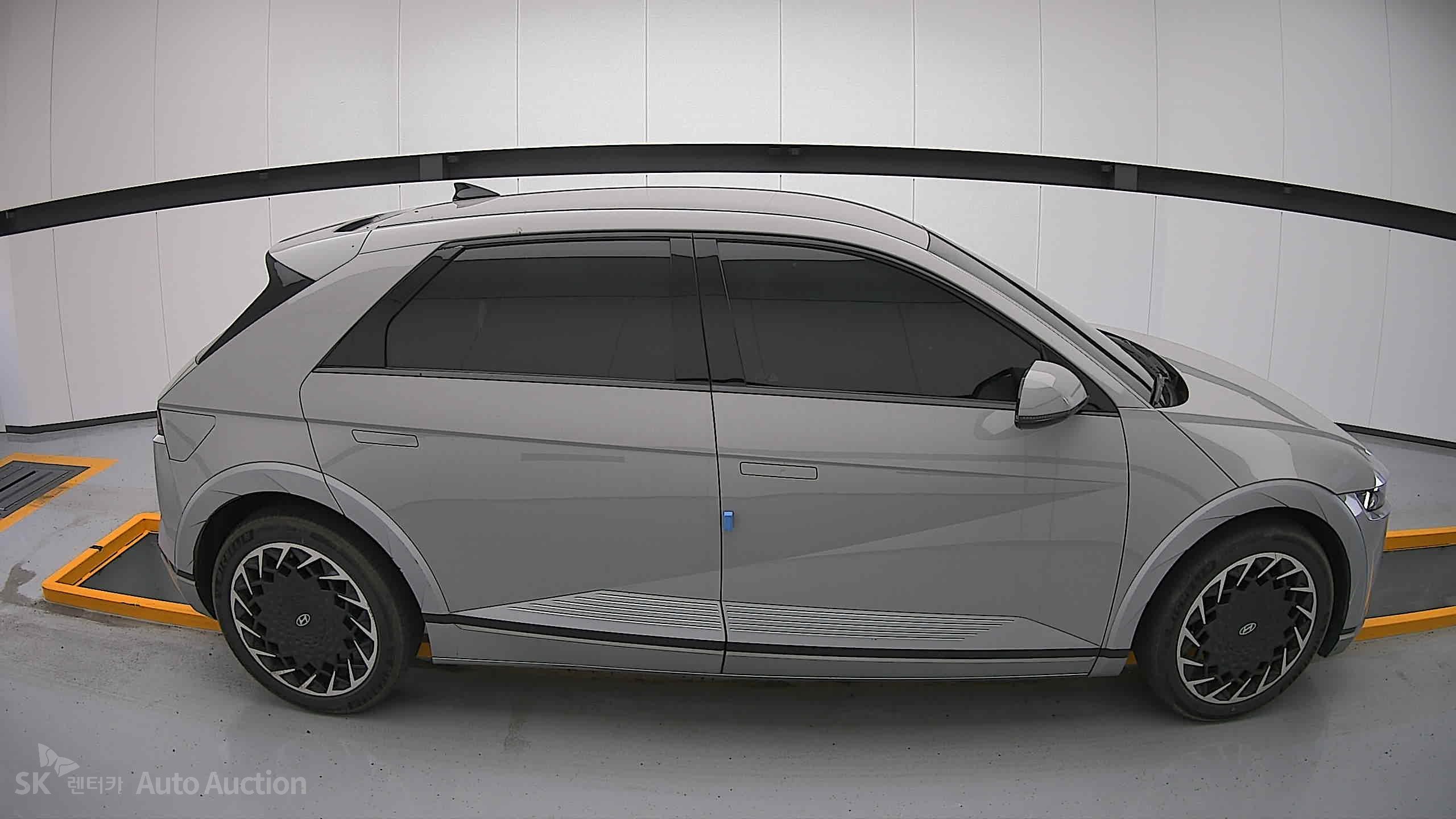 2022 - hyundai ioniq