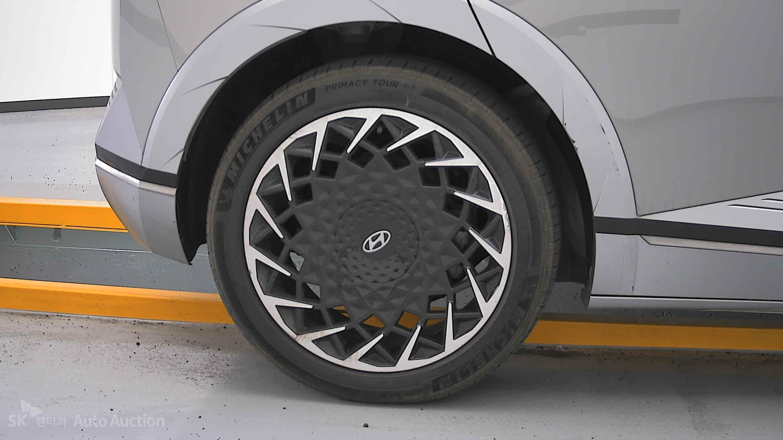 2022 - hyundai ioniq