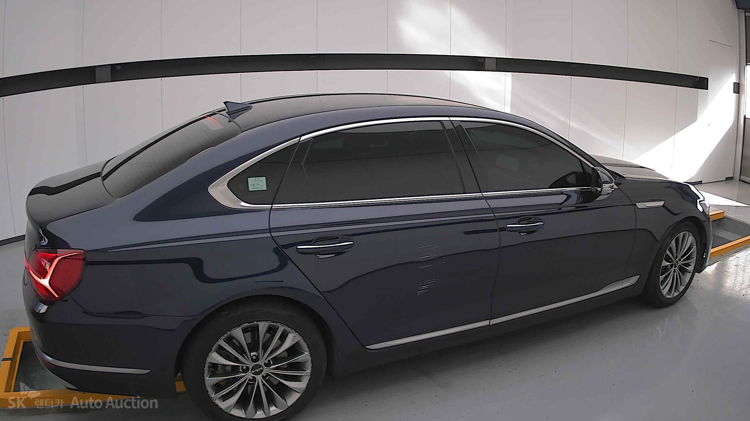 2022 - kia k9