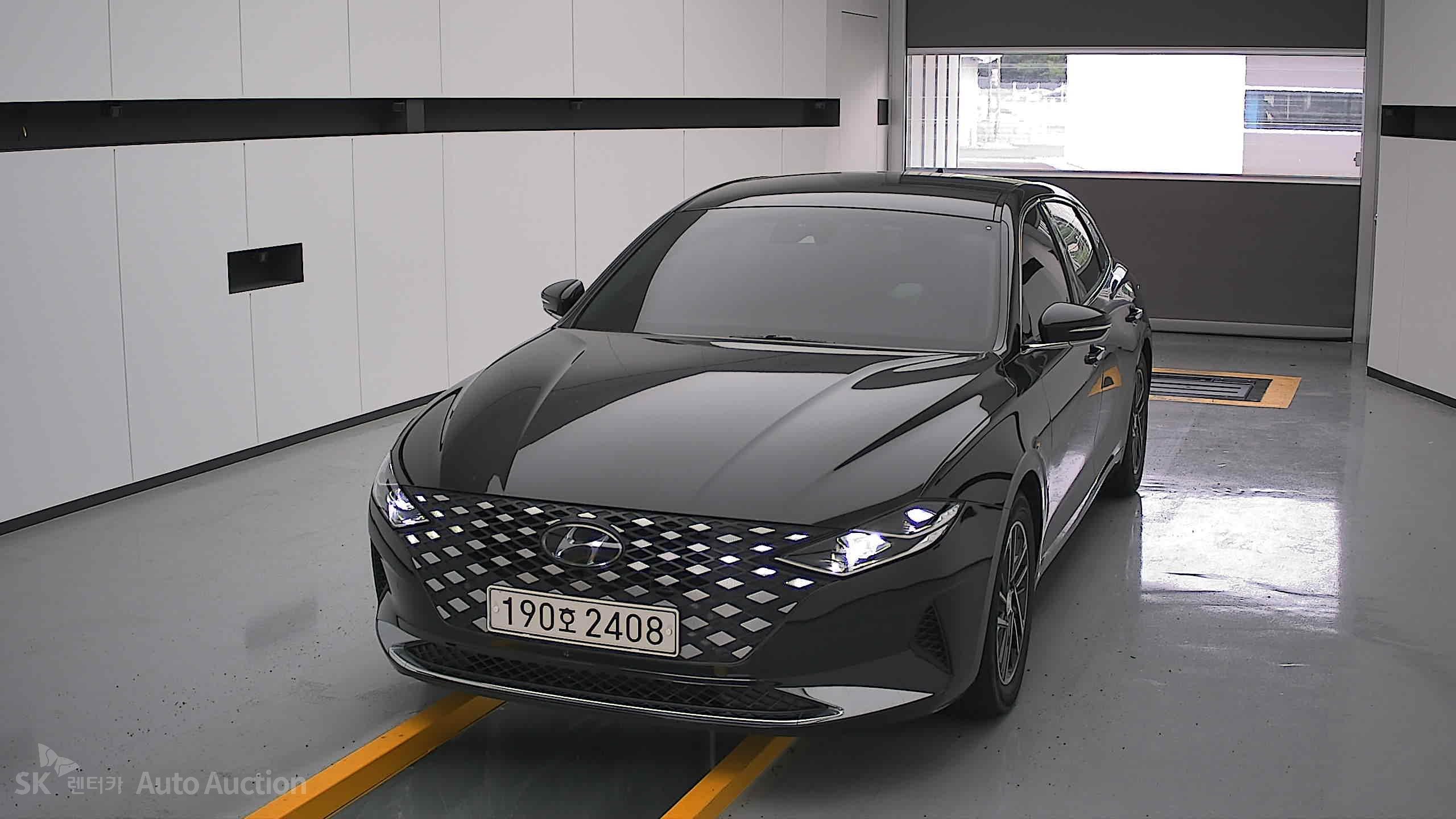 2022 - hyundai grandeur
