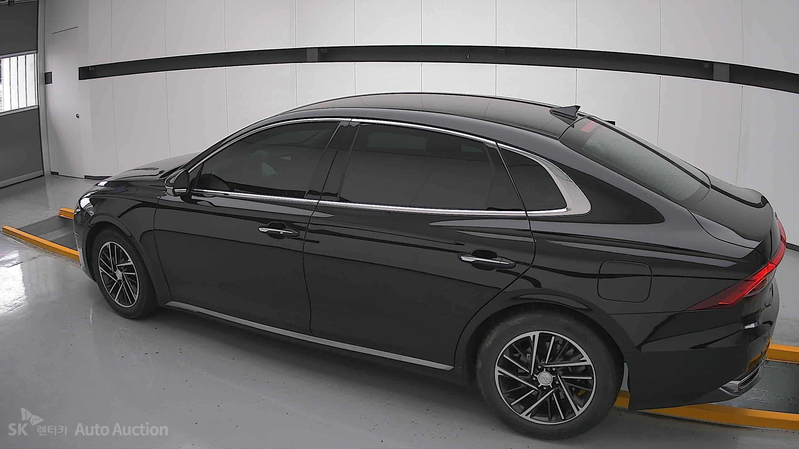 2022 - hyundai grandeur