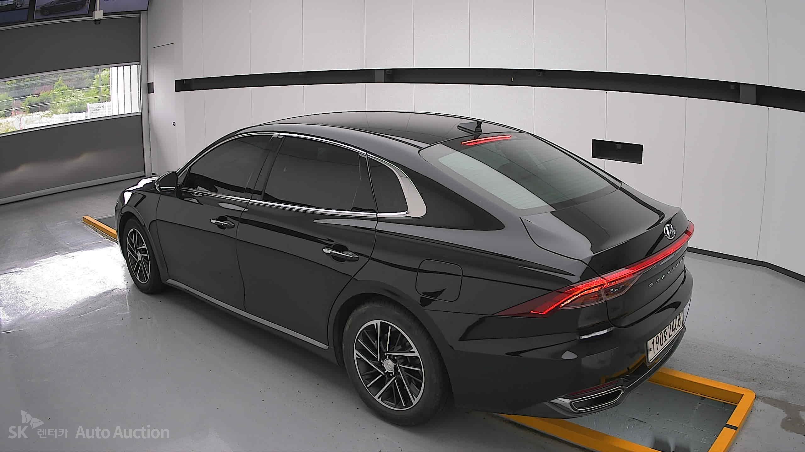 2022 - hyundai grandeur