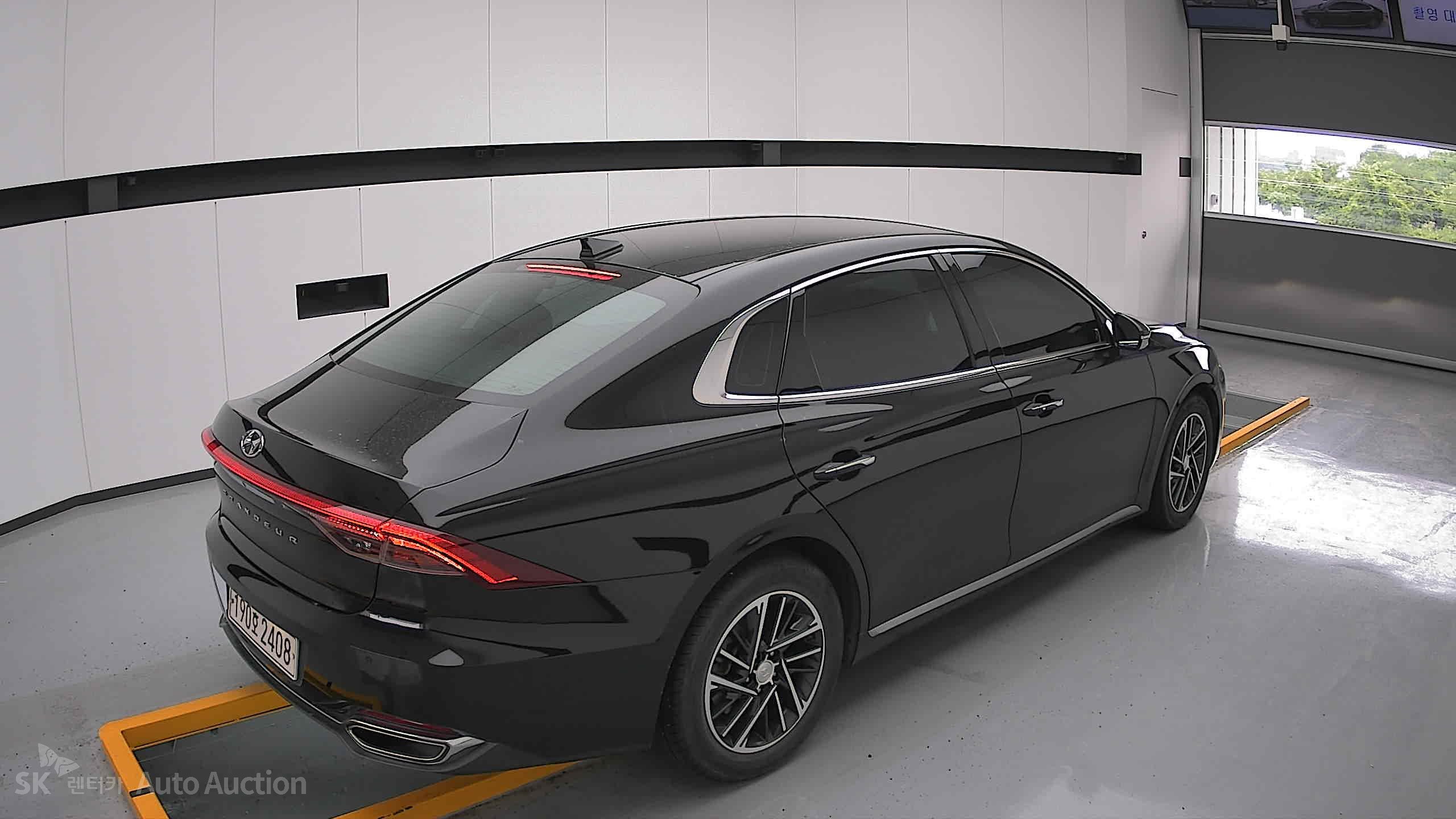 2022 - hyundai grandeur