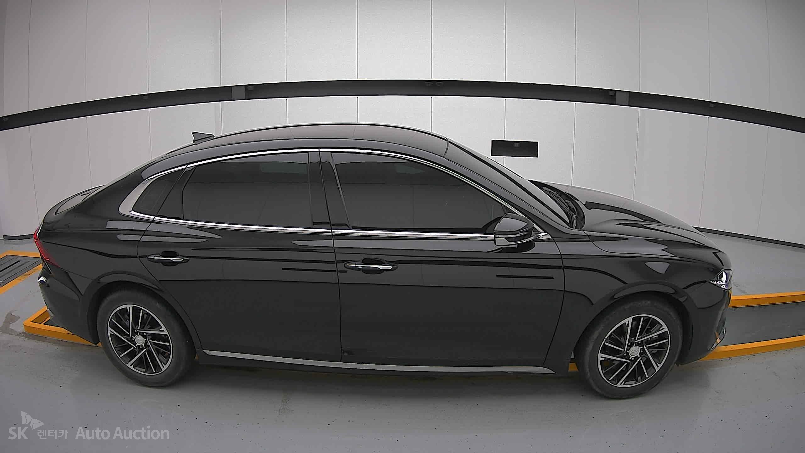 2022 - hyundai grandeur