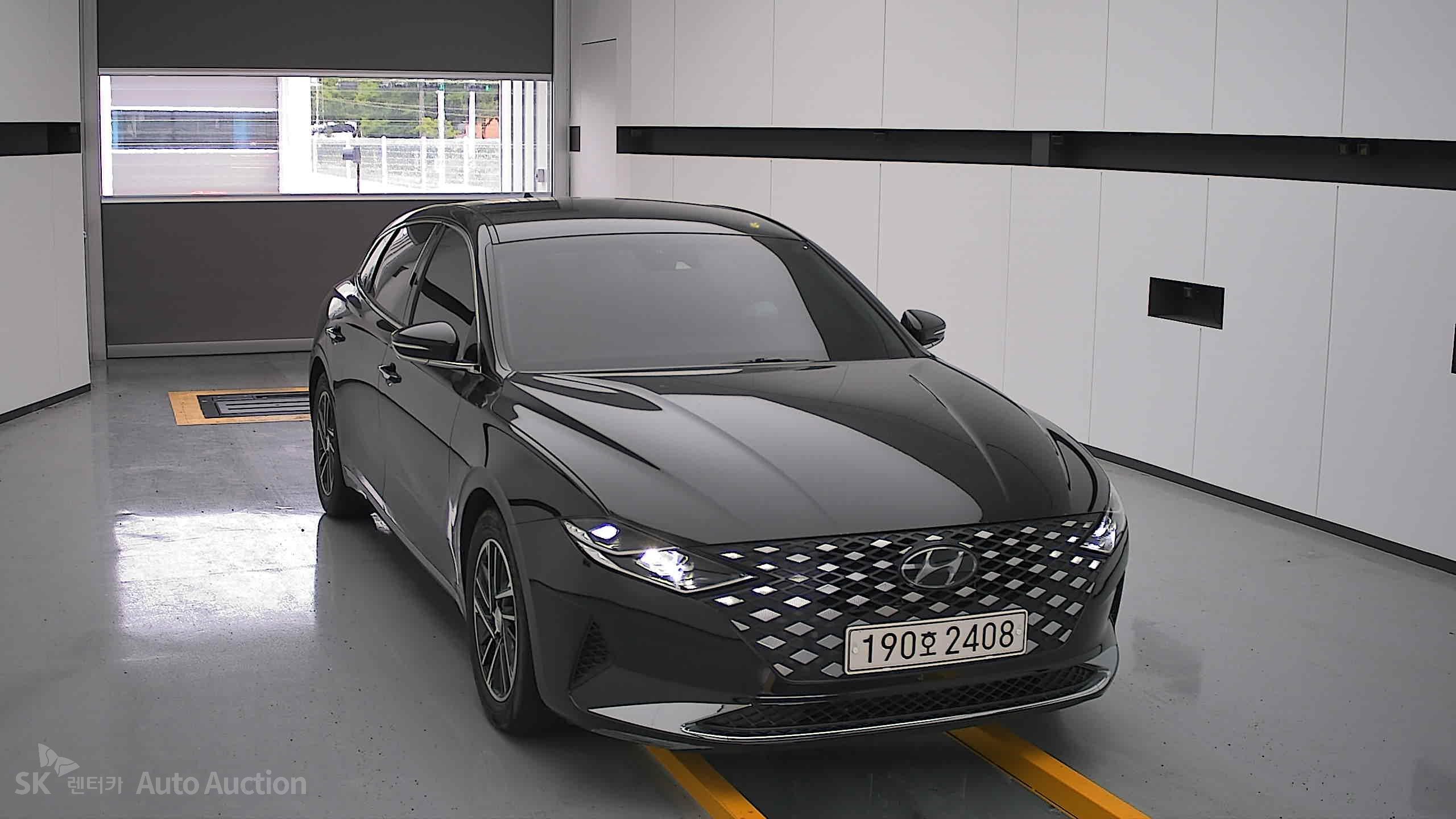 2022 - hyundai grandeur