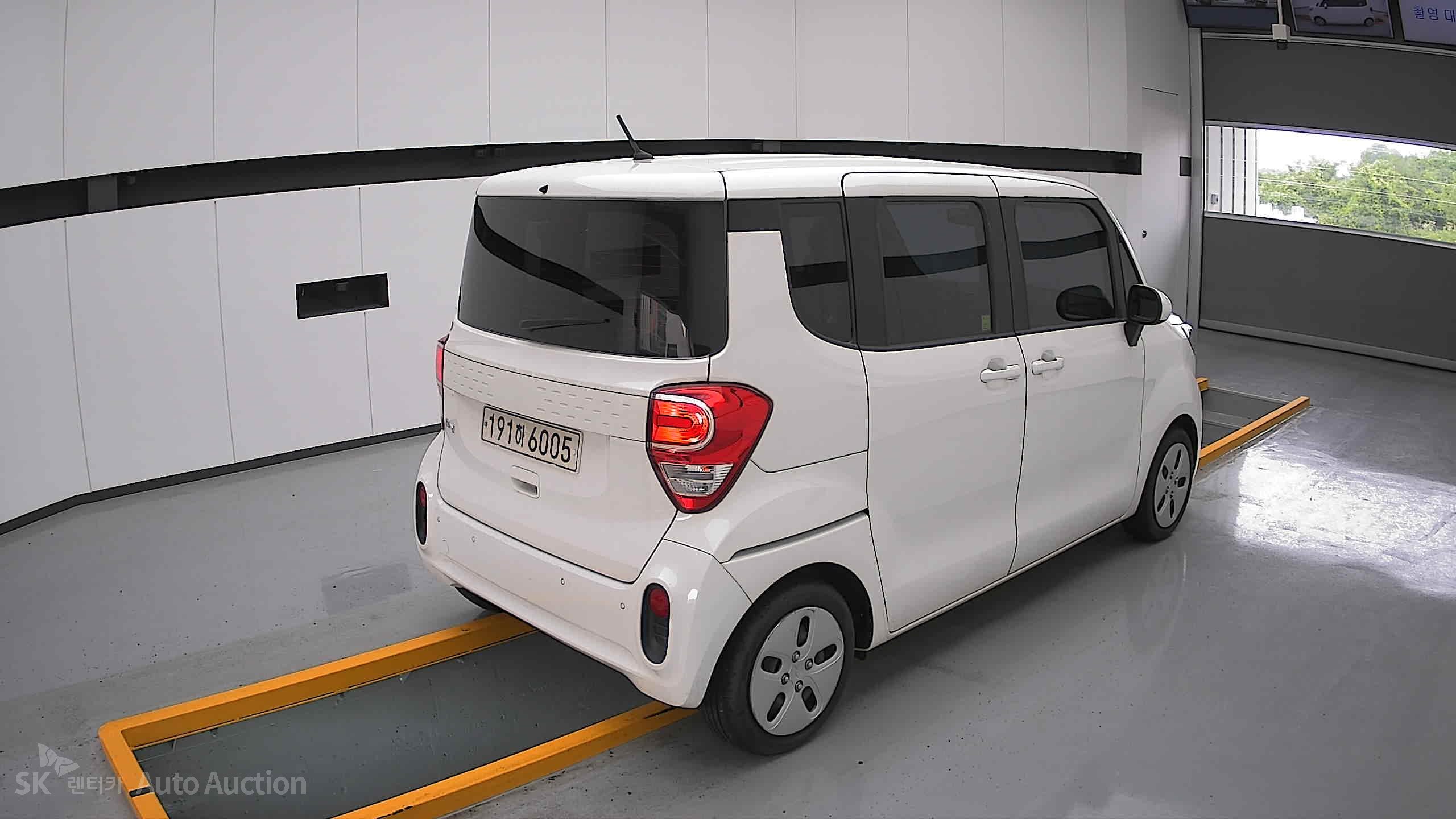2022 - kia ray