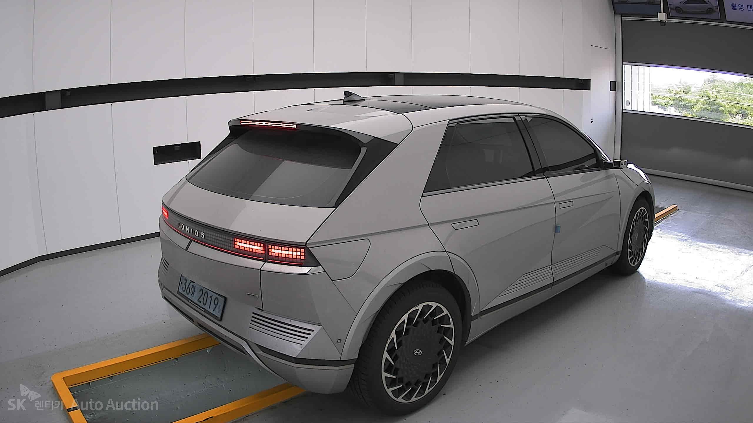 2022 - hyundai ioniq