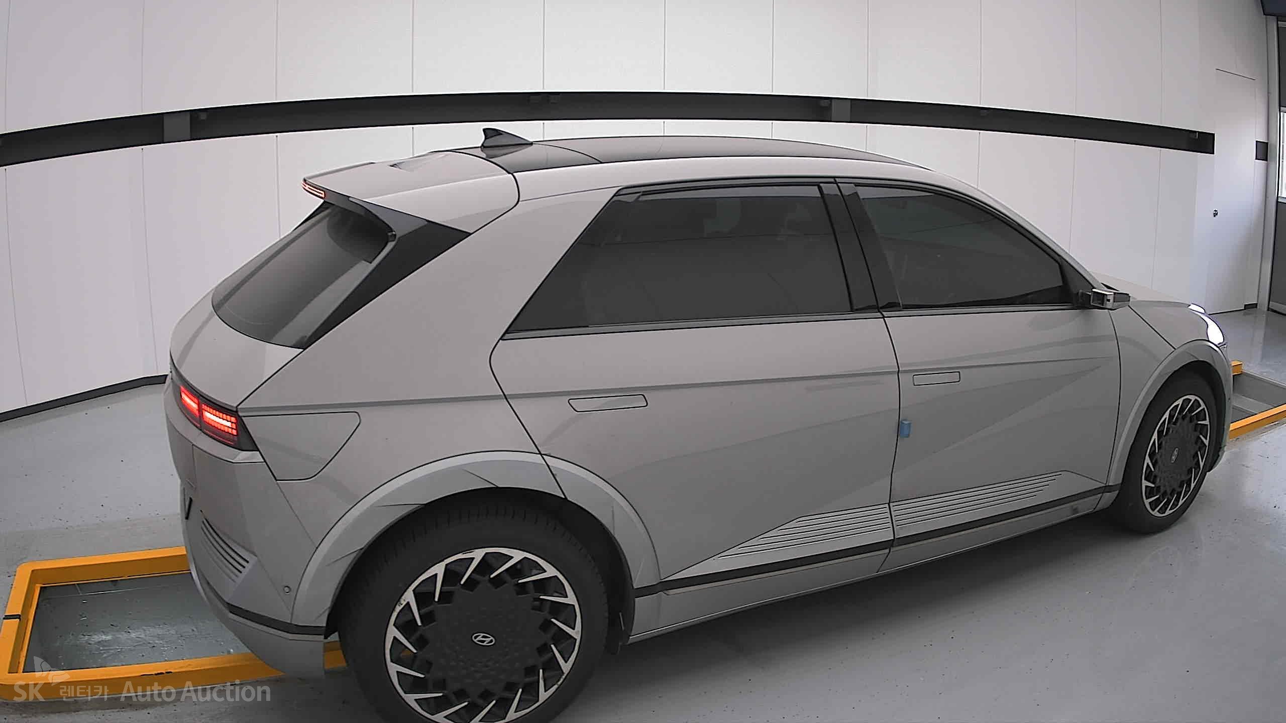 2022 - hyundai ioniq