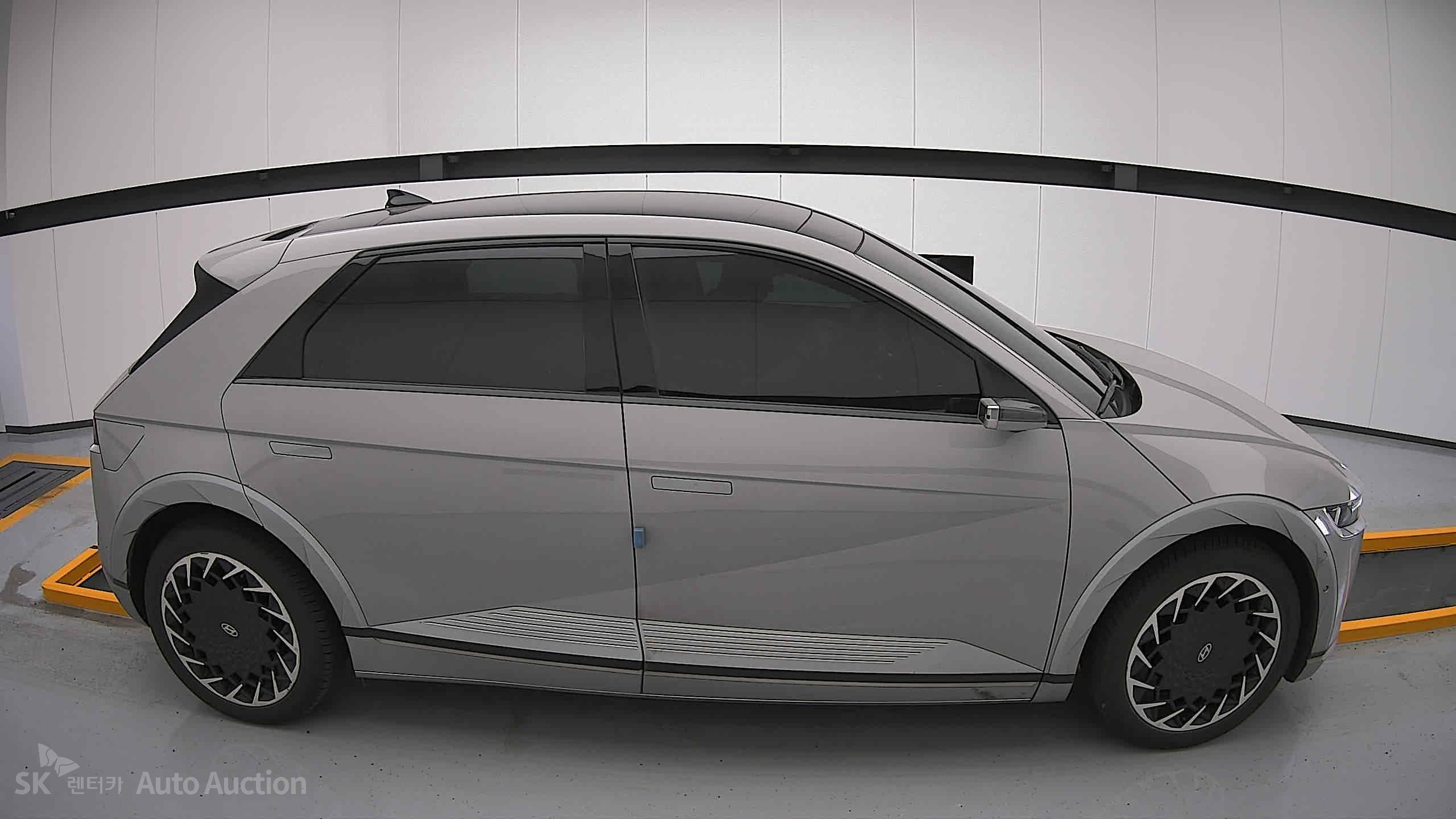 2022 - hyundai ioniq
