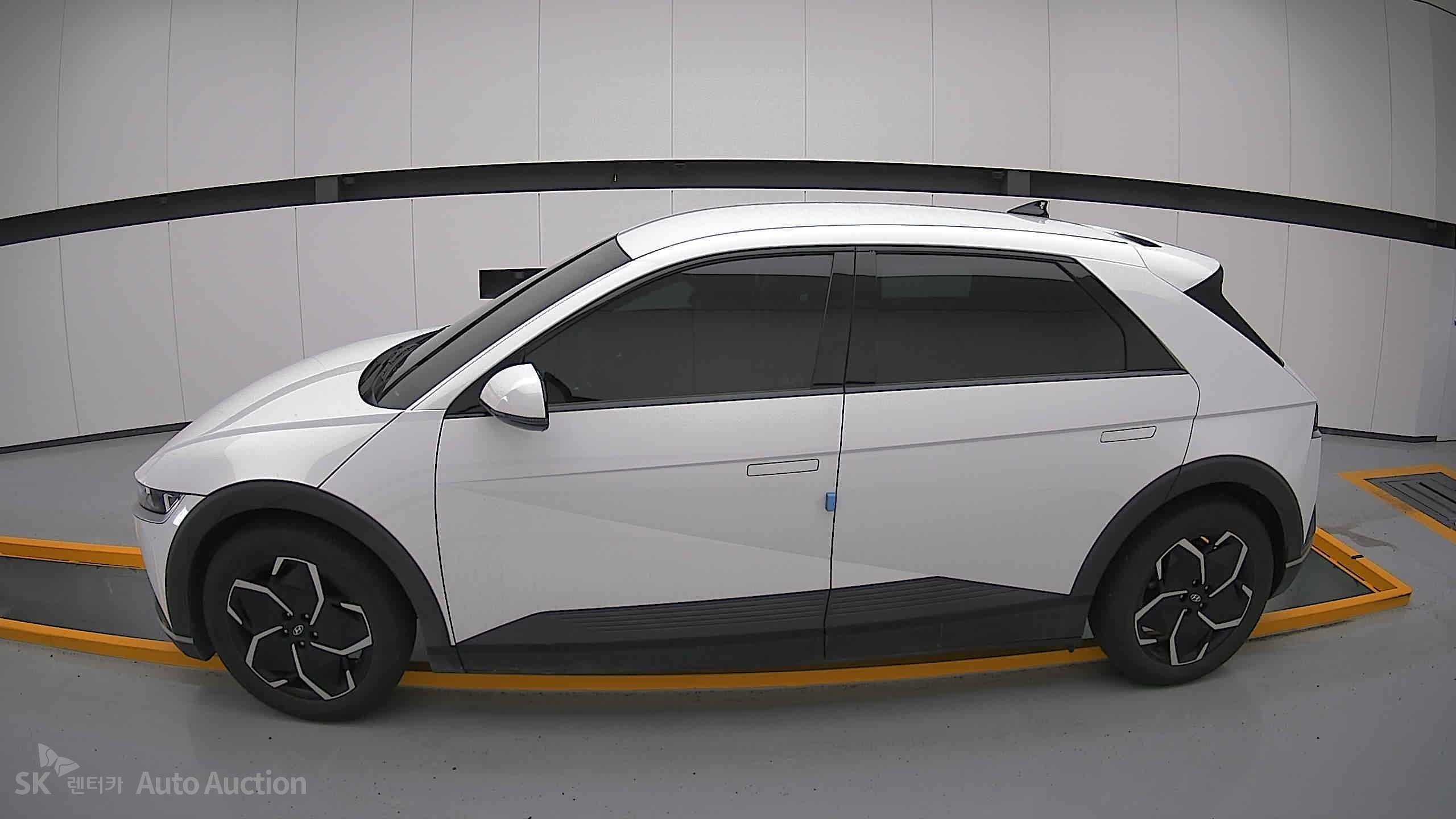 2022 - hyundai ioniq