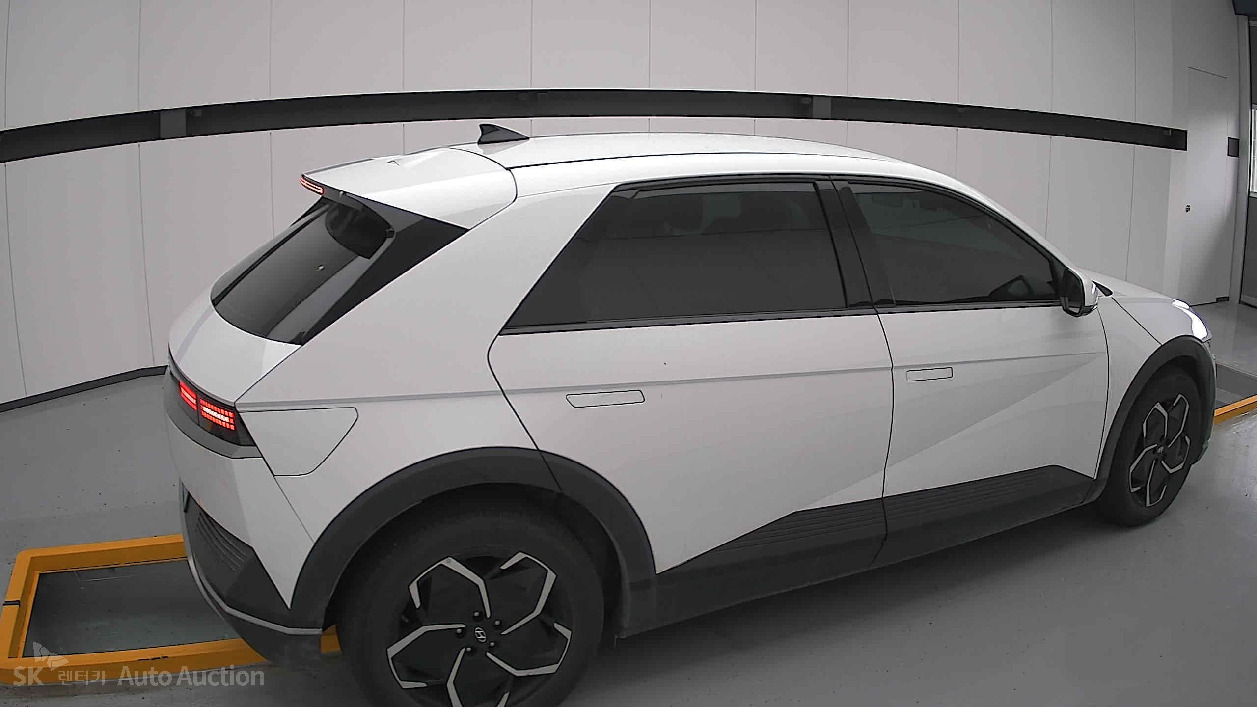 2022 - hyundai ioniq