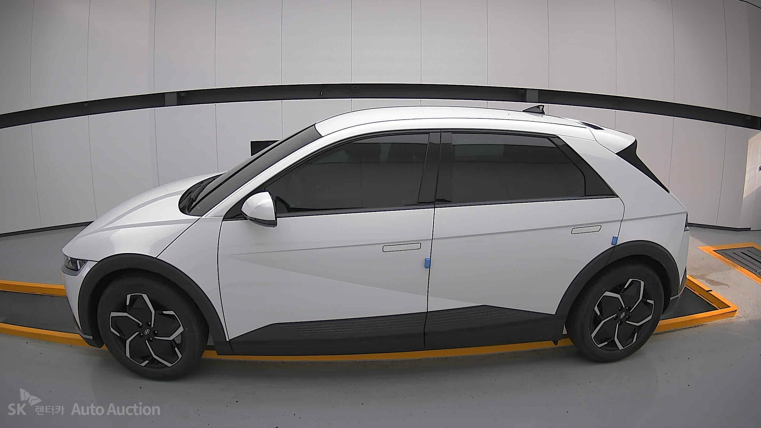 2022 - hyundai ioniq